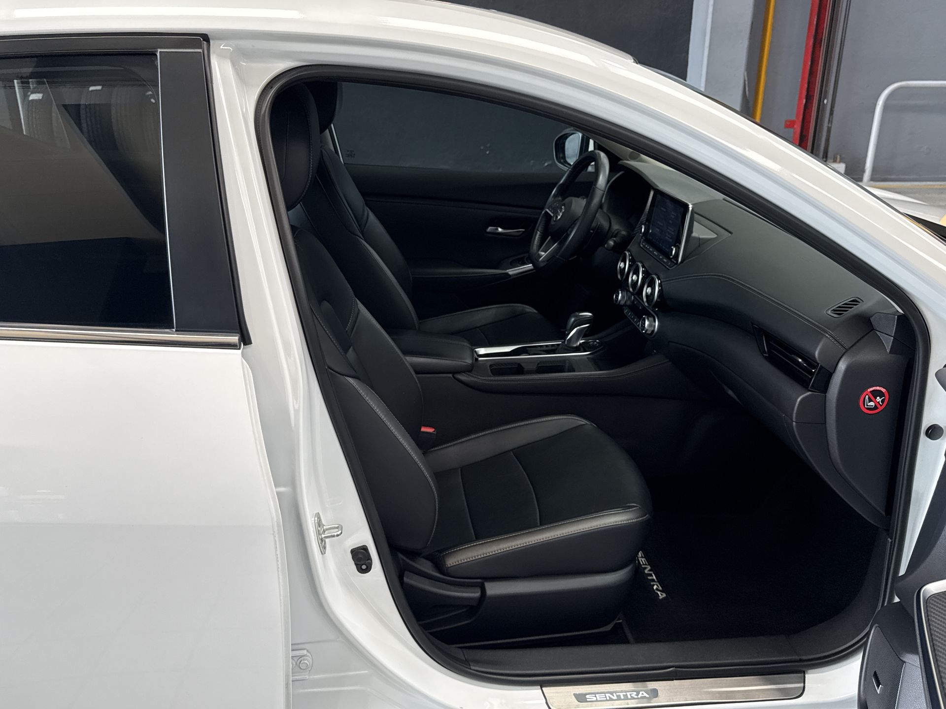2021 Nissan SENTRA EXCLUSIVE CVT 21