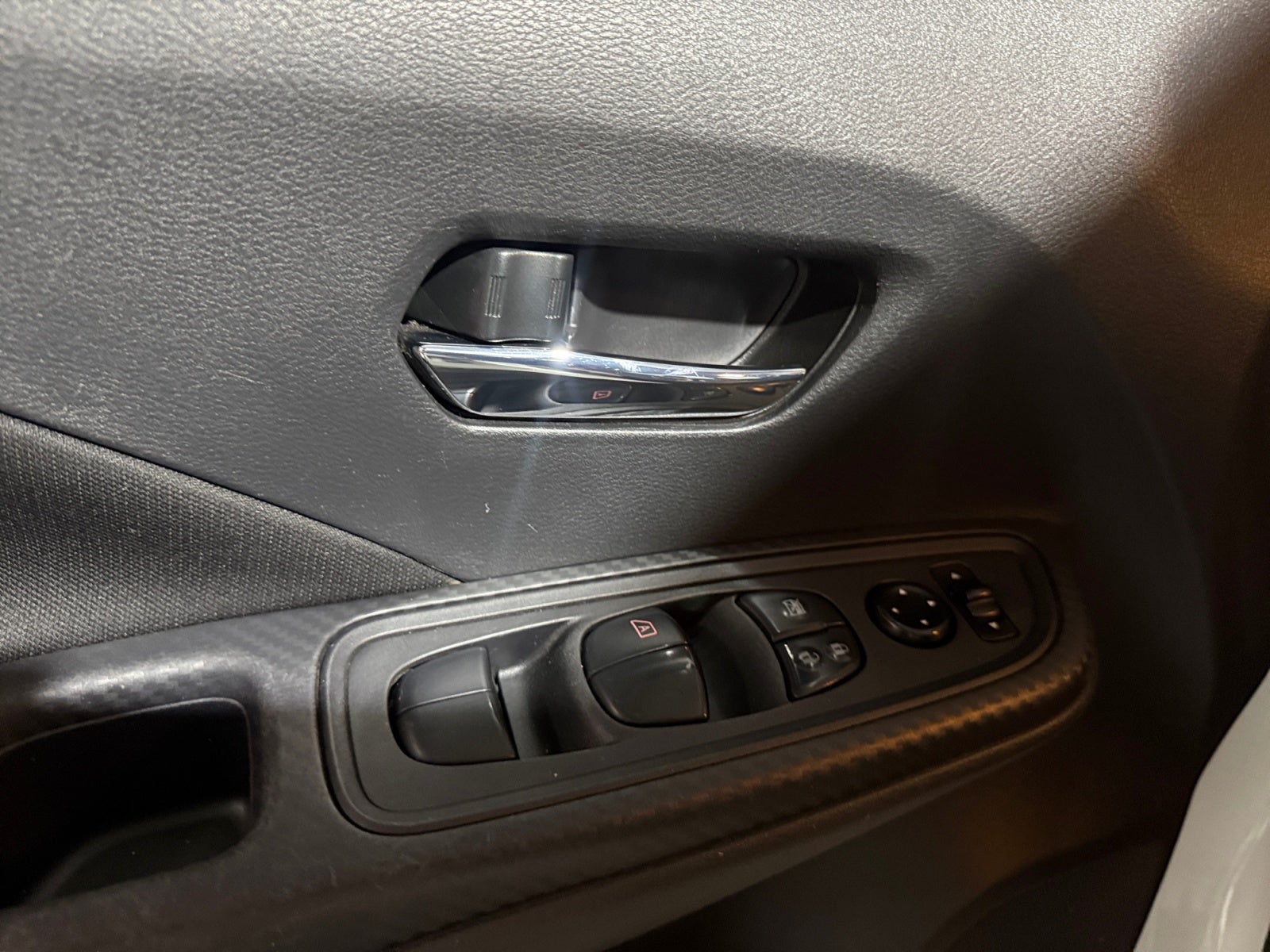 2022 Nissan VERSA ADVANCE CVT 22