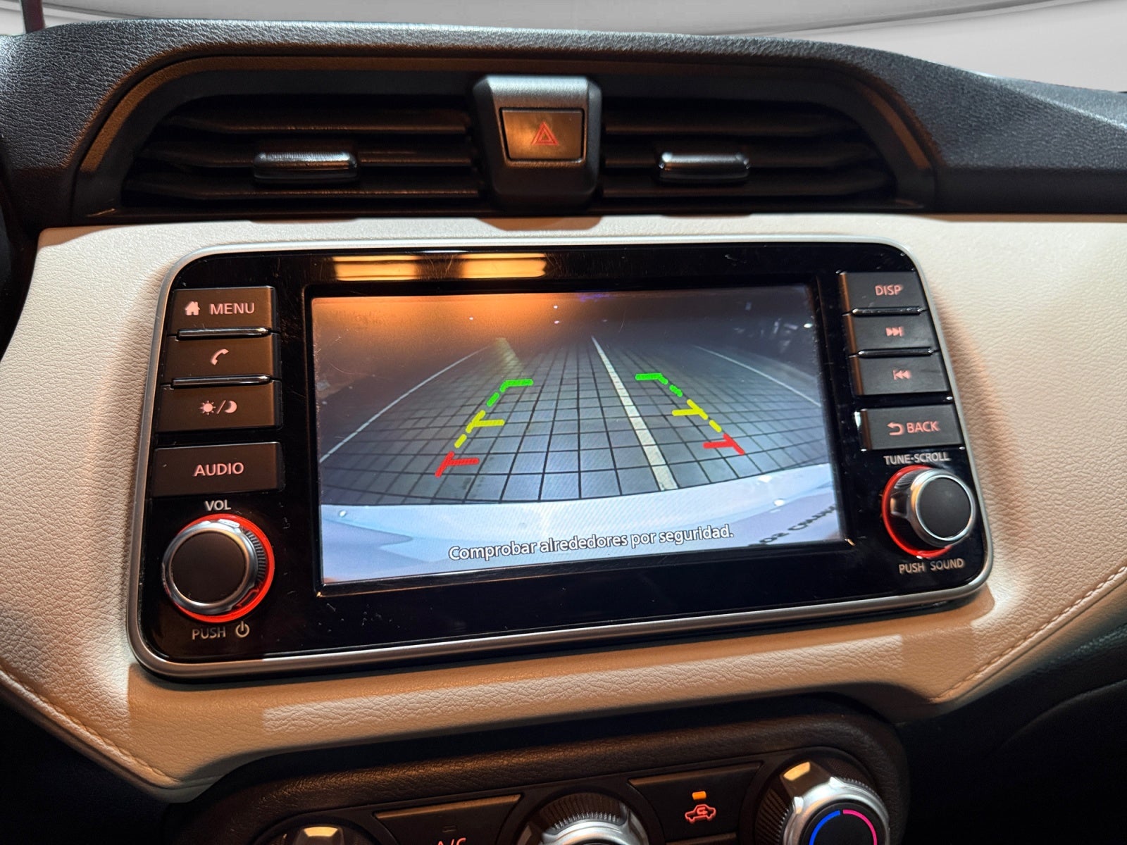 2022 Nissan VERSA ADVANCE CVT 22