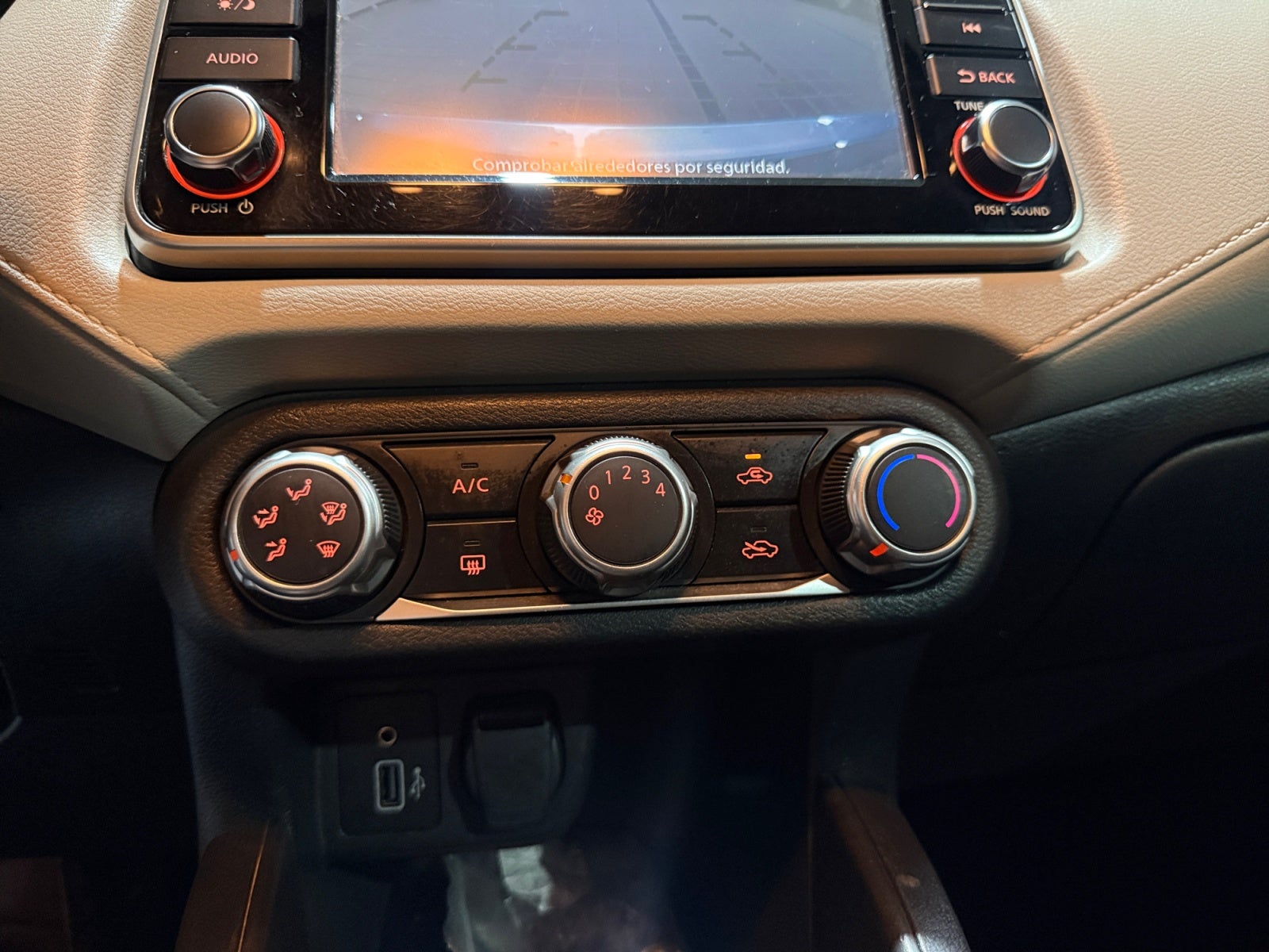 2022 Nissan VERSA ADVANCE CVT 22