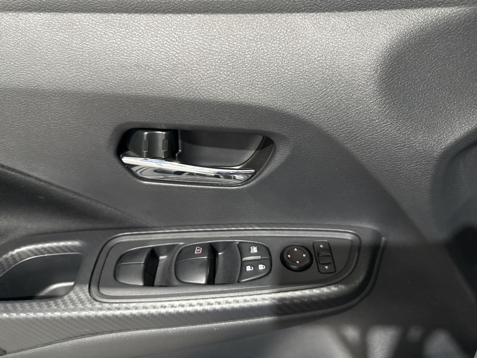 2024 Nissan VERSA ADVANCE CVT 24