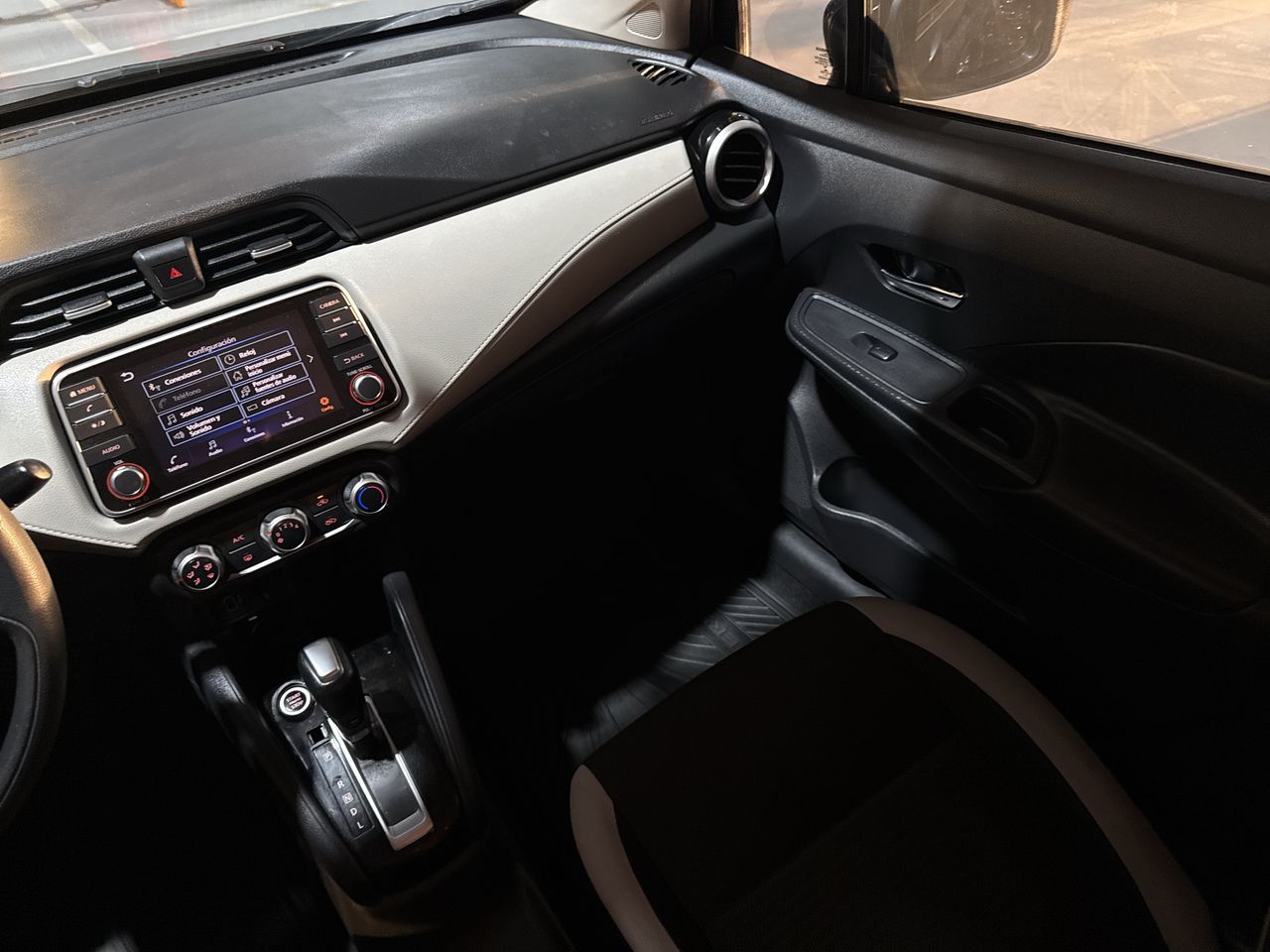2020 Nissan VERSA ADVANCE CVT