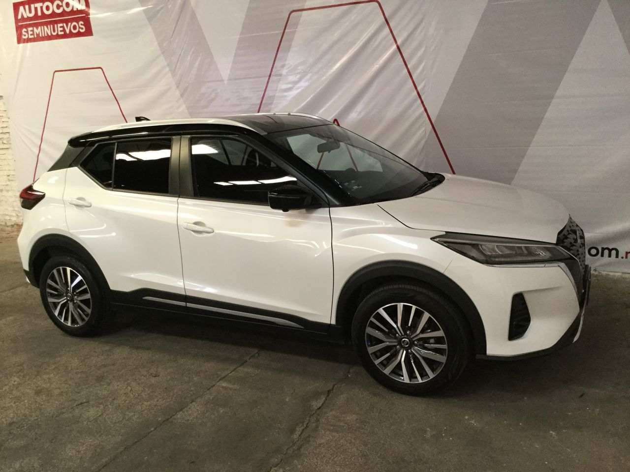 2021 Nissan KICKS PLATINUM BI-TONO 1.6 LTS CVT 21