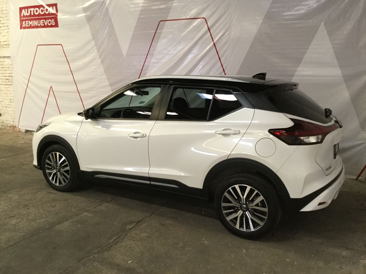 2021 Nissan KICKS PLATINUM BI-TONO 1.6 LTS CVT 21