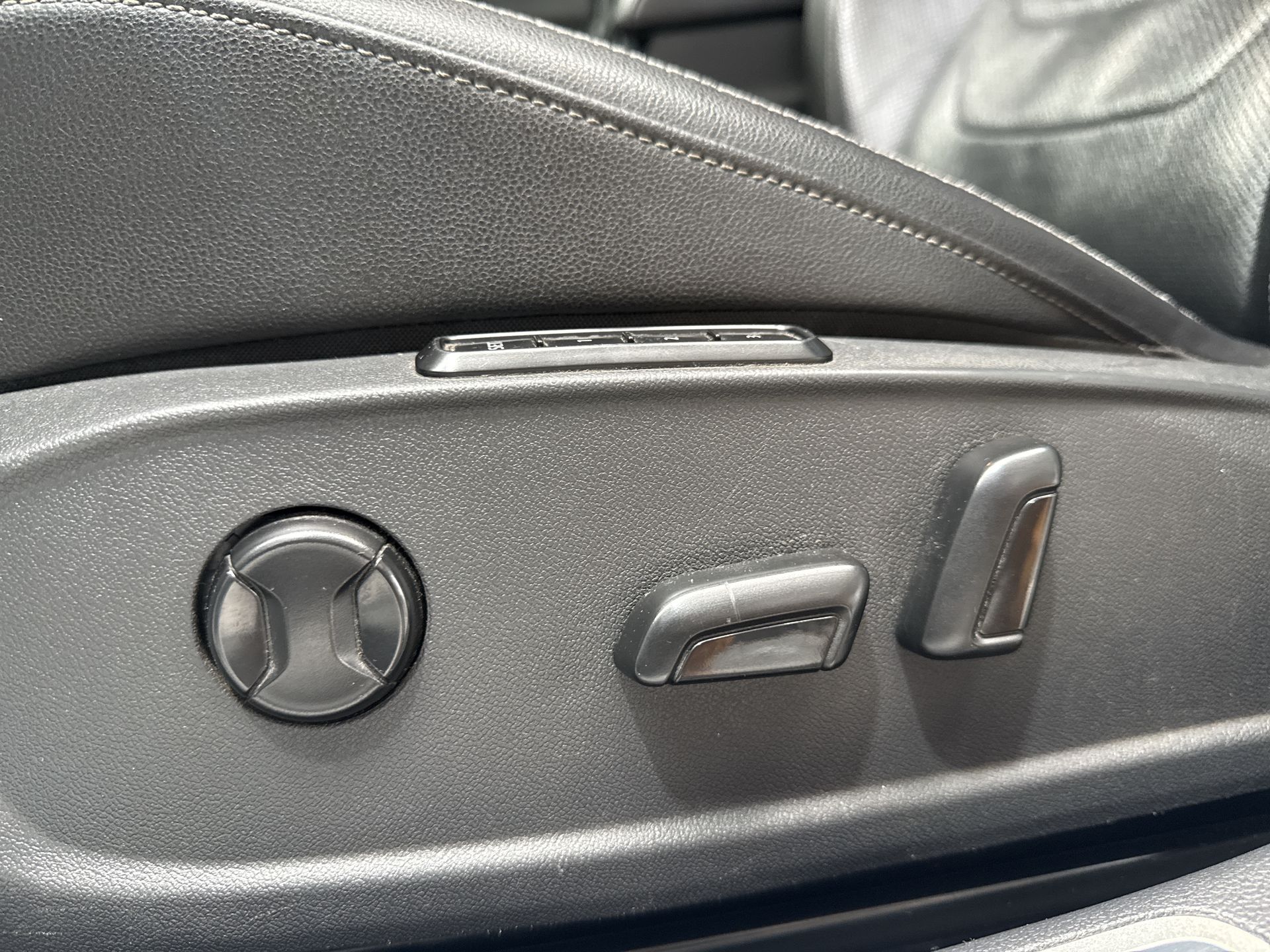 2019 Volkswagen JETTA HIGHLINE TIPTRONIC