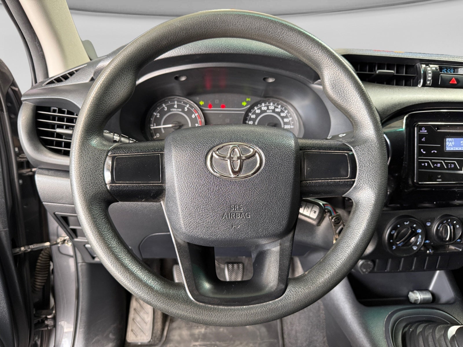 2019 Toyota HILUX 4X2 DOBLE CABINA SR