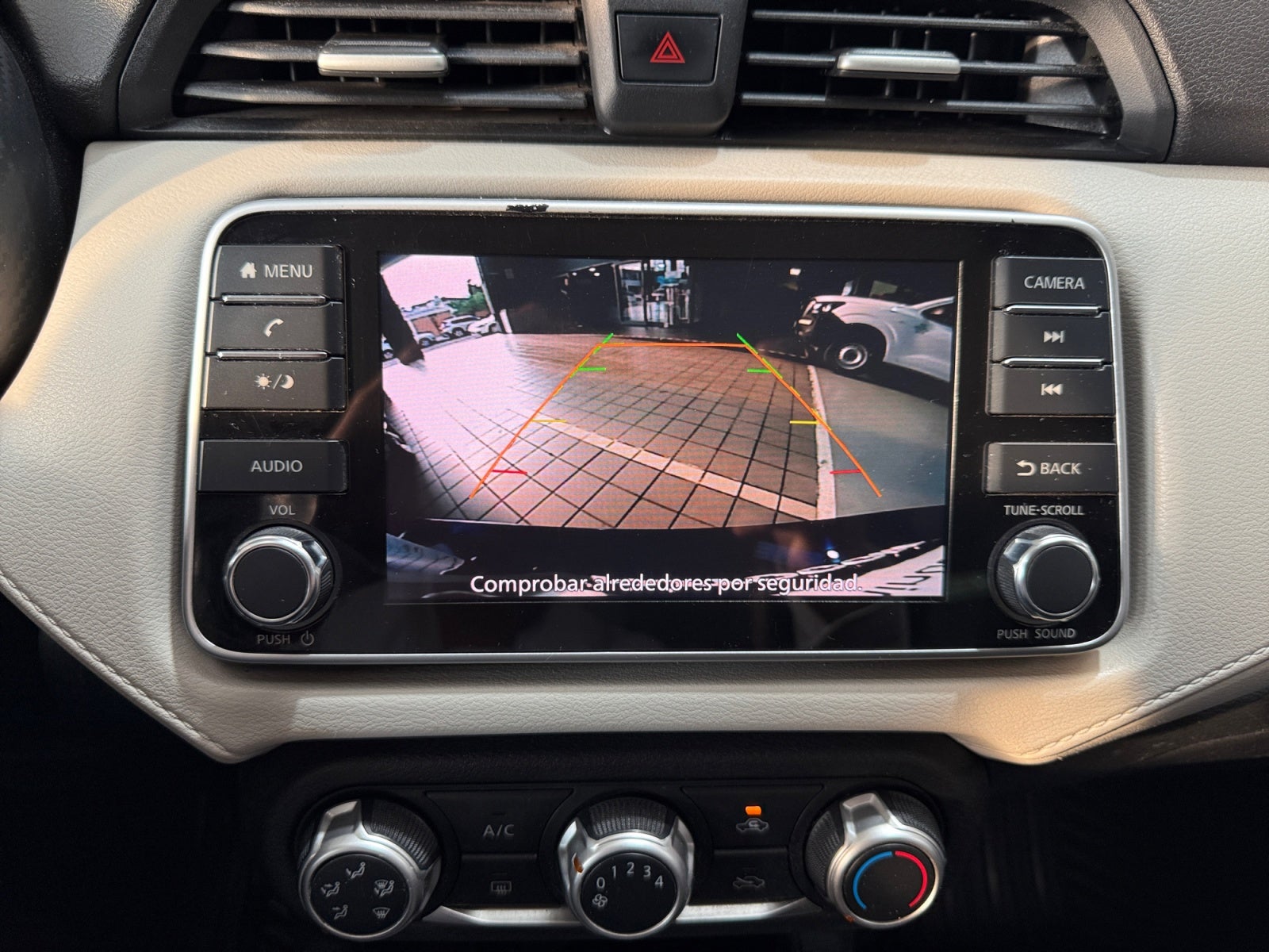 2020 Nissan VERSA ADVANCE MT