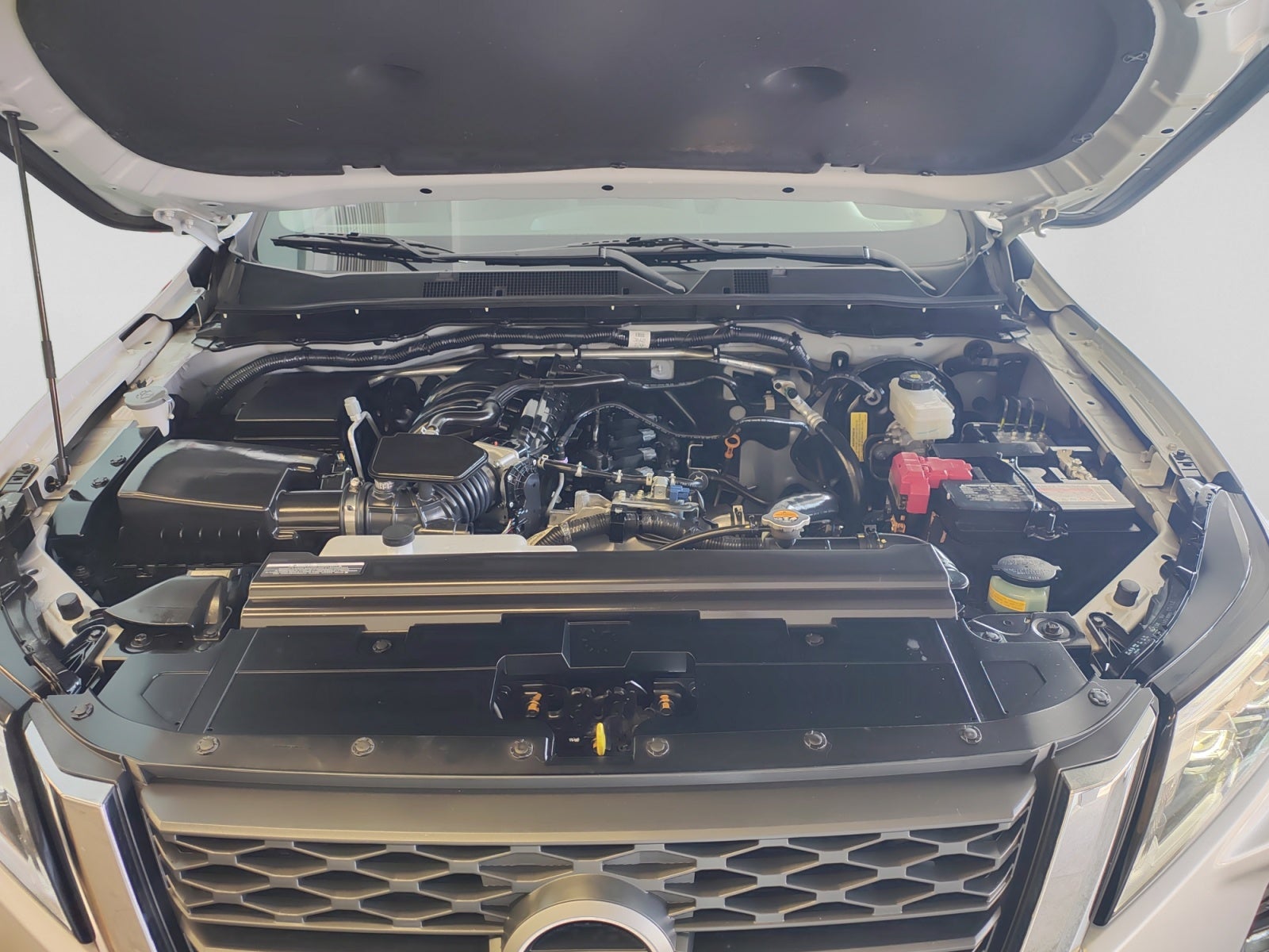 2024 Nissan FRONTIER FRONTIER PLATINUM LE TA 24