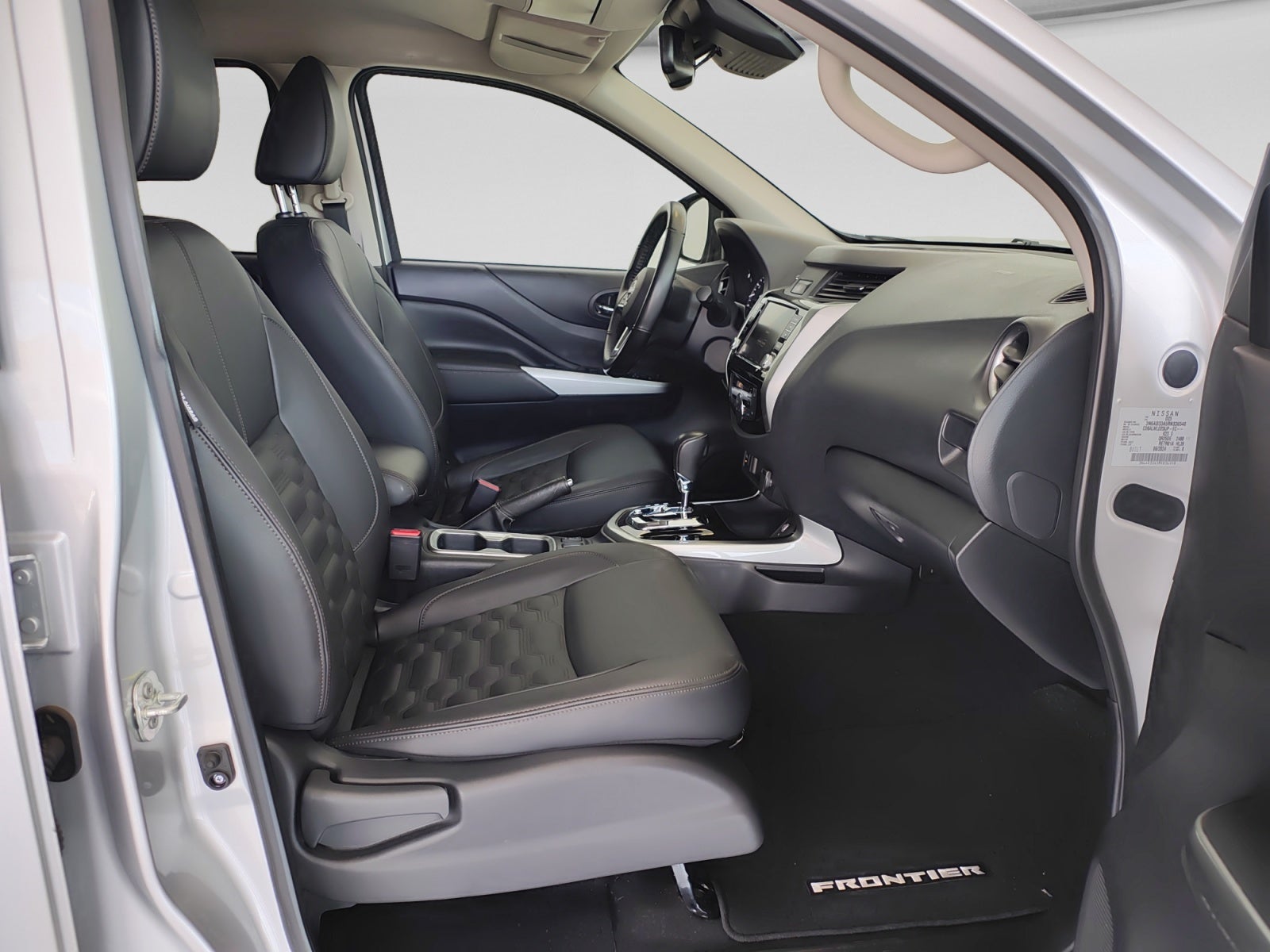 2024 Nissan FRONTIER FRONTIER PLATINUM LE TA 24