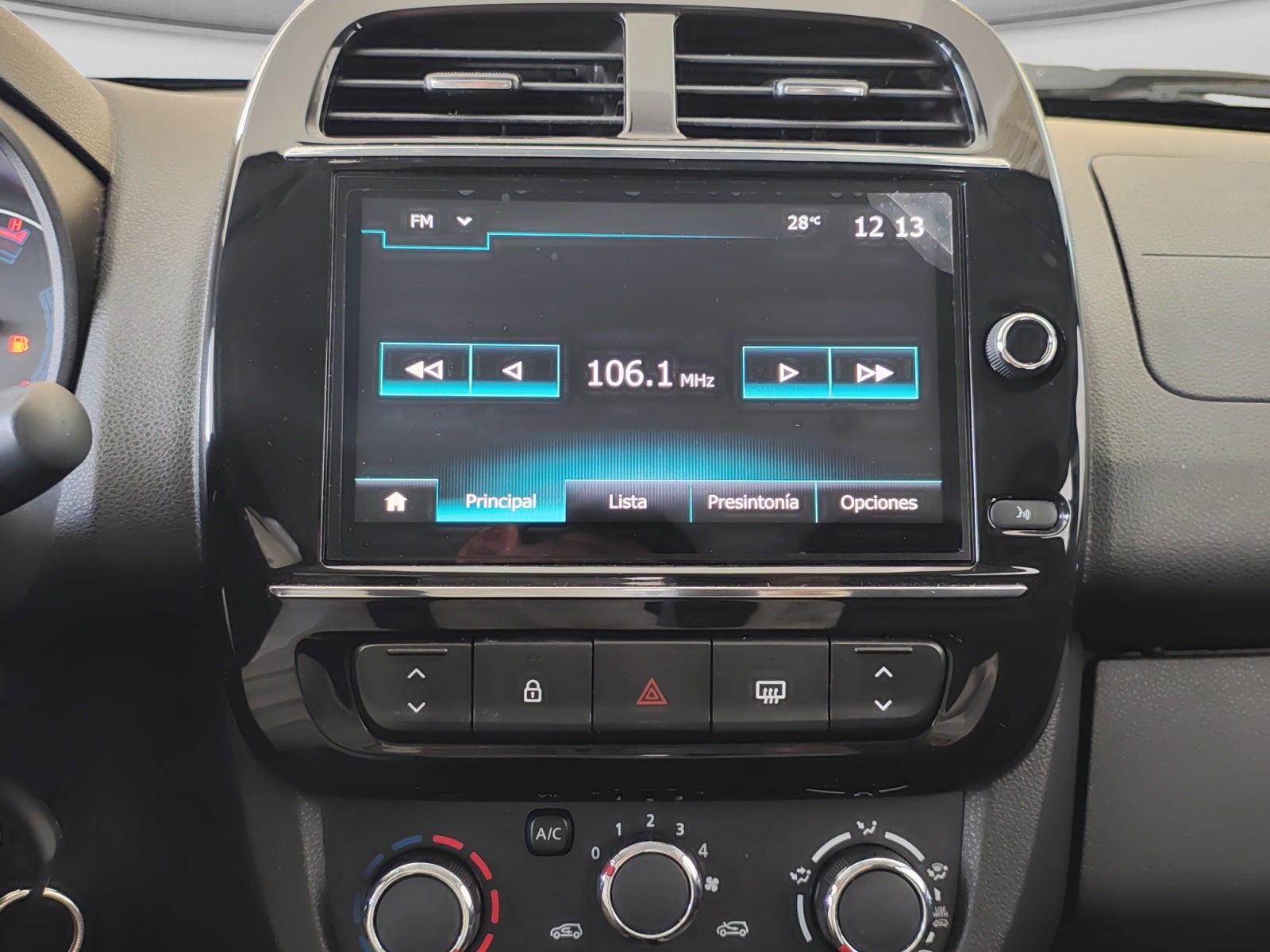2023 RENAULT KWID OUTSIDER