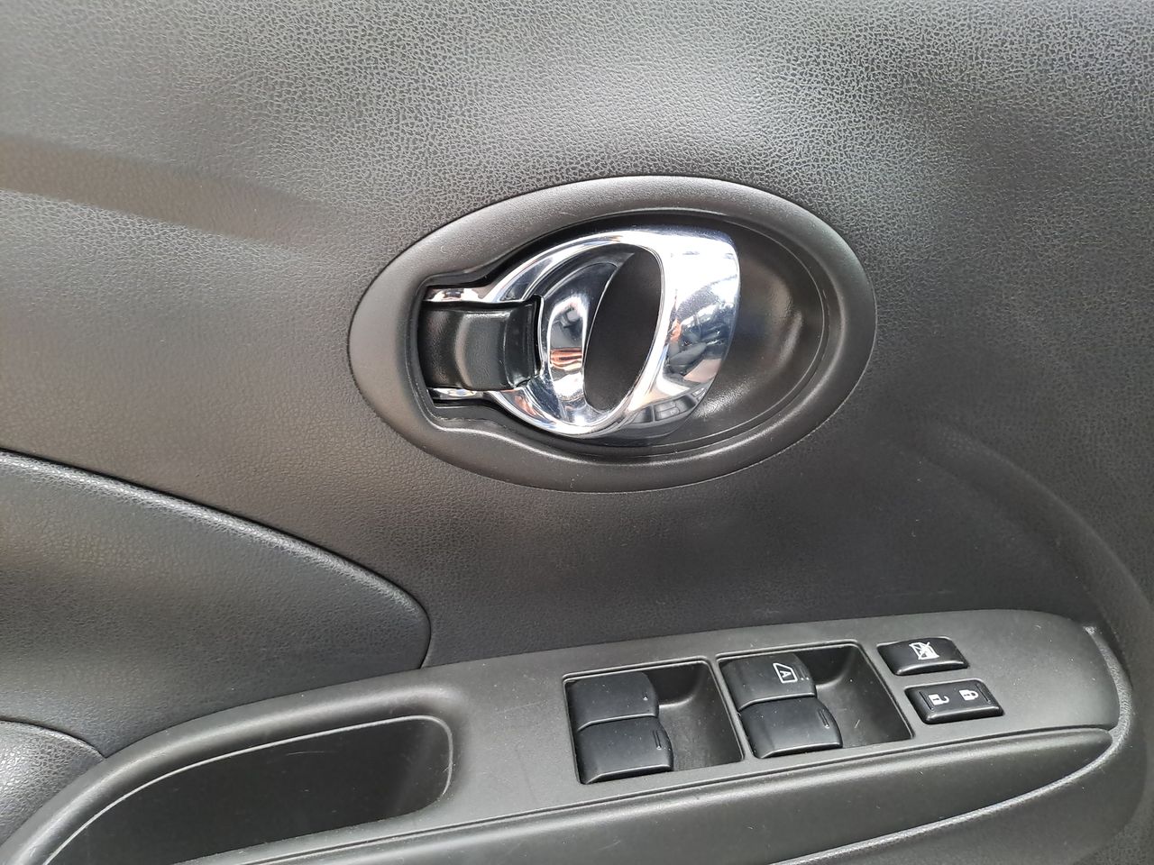 2019 Nissan VERSA SENSE AT AC