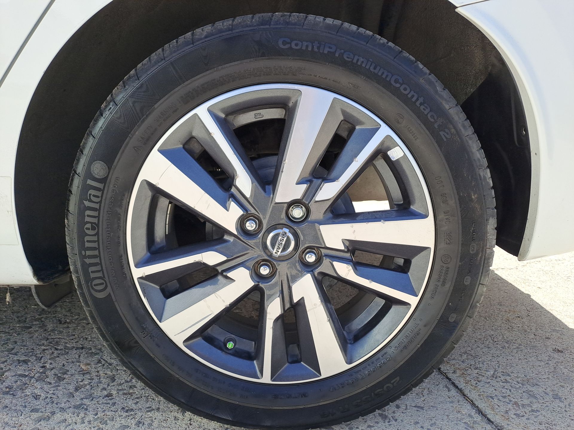 2022 Nissan VERSA ADVANCE CVT 22