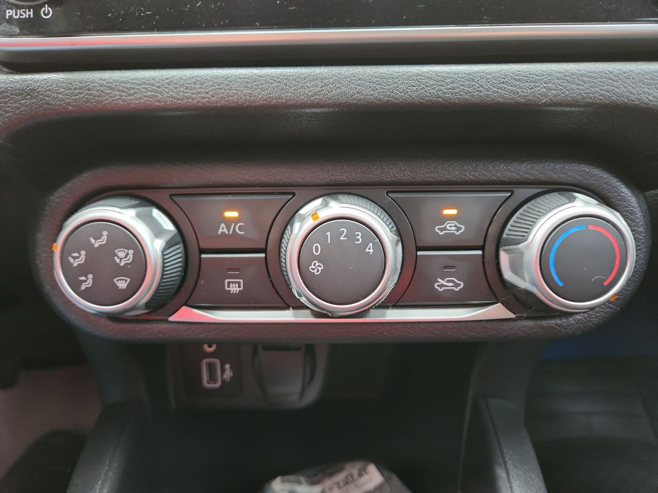 2023 Nissan VERSA SENSE MT 23