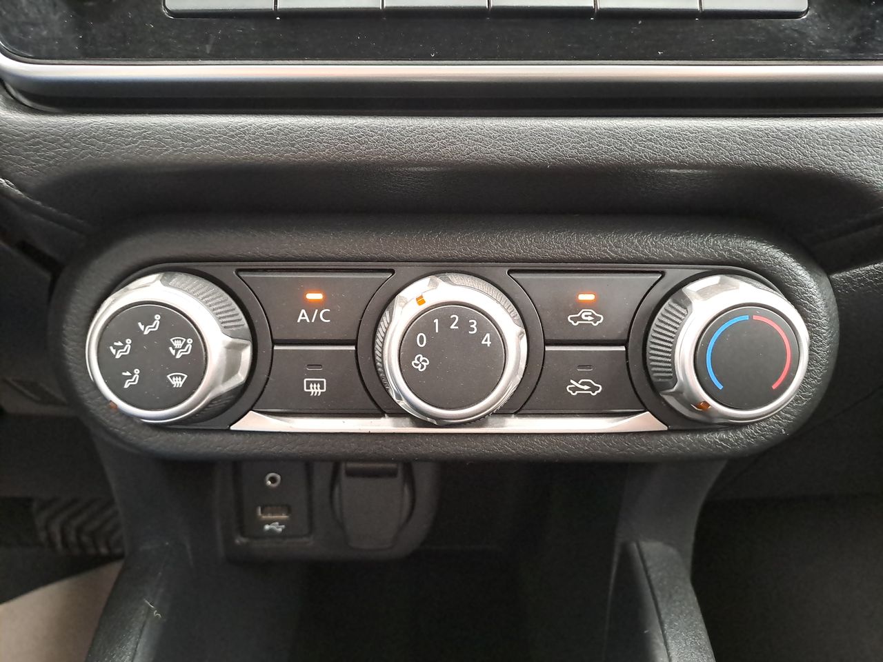 2022 Nissan VERSA SENSE CVT 22
