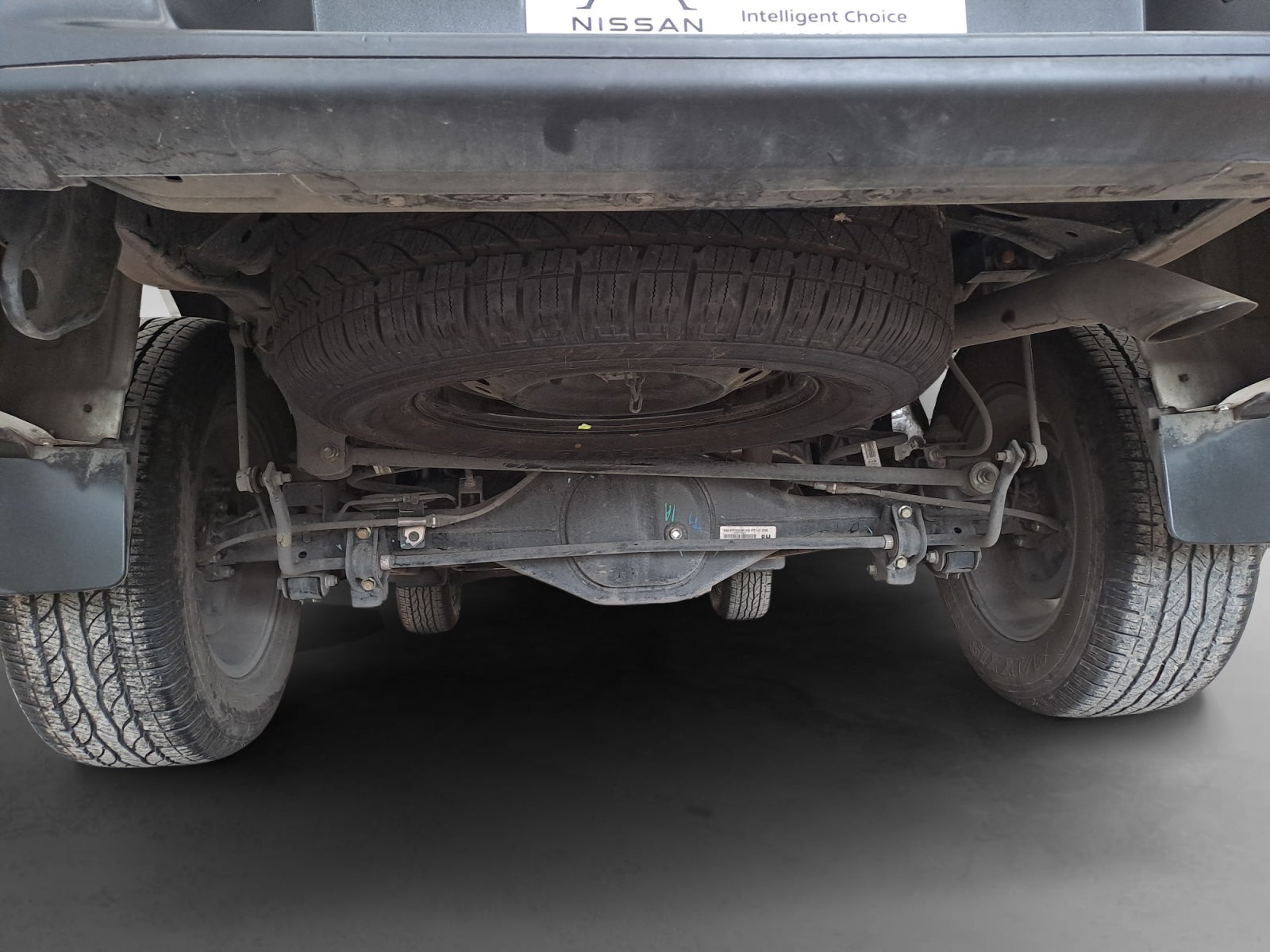 2024 Nissan FRONTIER FRONTIER LE TM 24