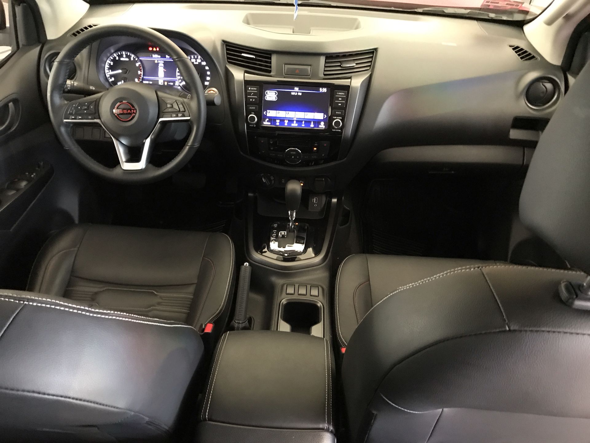 2024 Nissan FRONTIER FRONTIER PRO-4X 4X4 TA 24