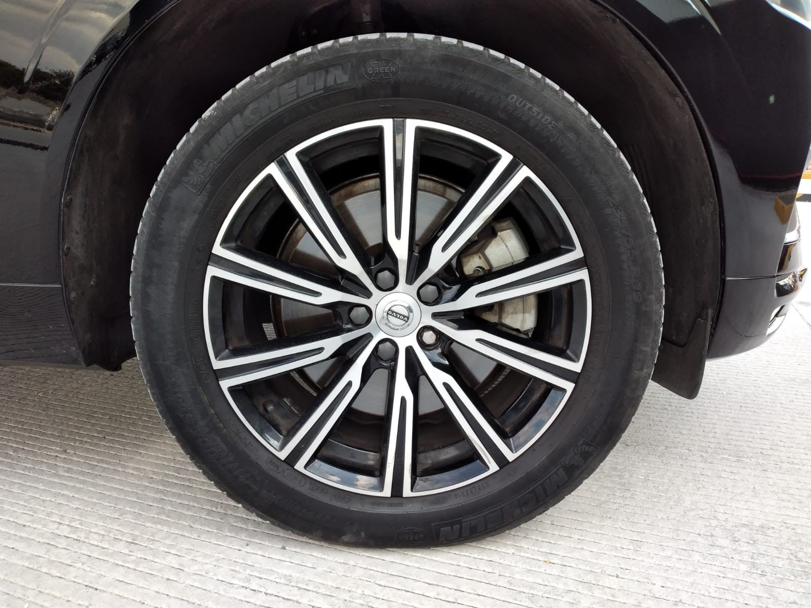 2019 Volvo XC60 INSCRIPTION T6 AWD
