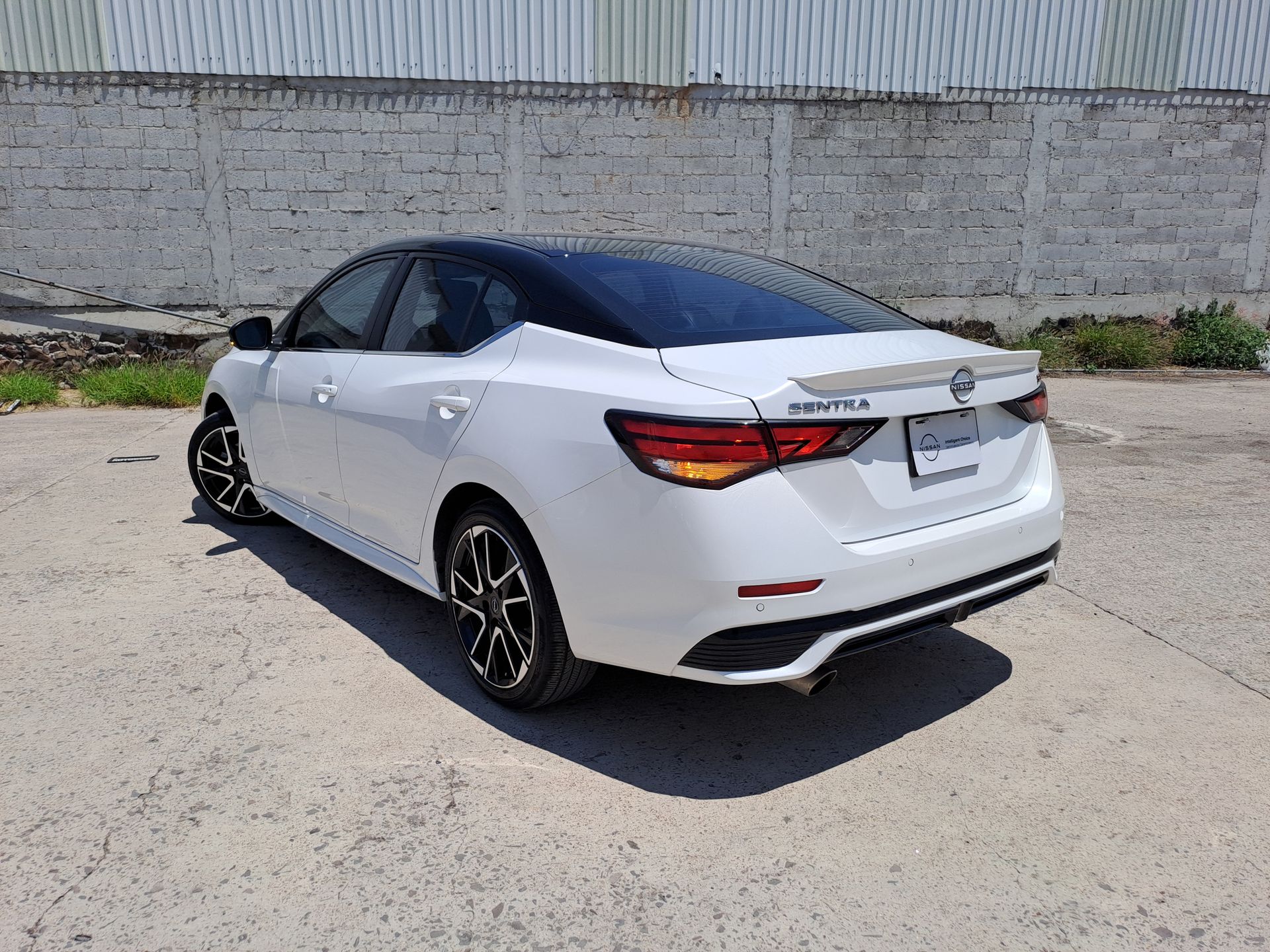 2024 Nissan SENTRA PLATINUM BITONO CVT 24