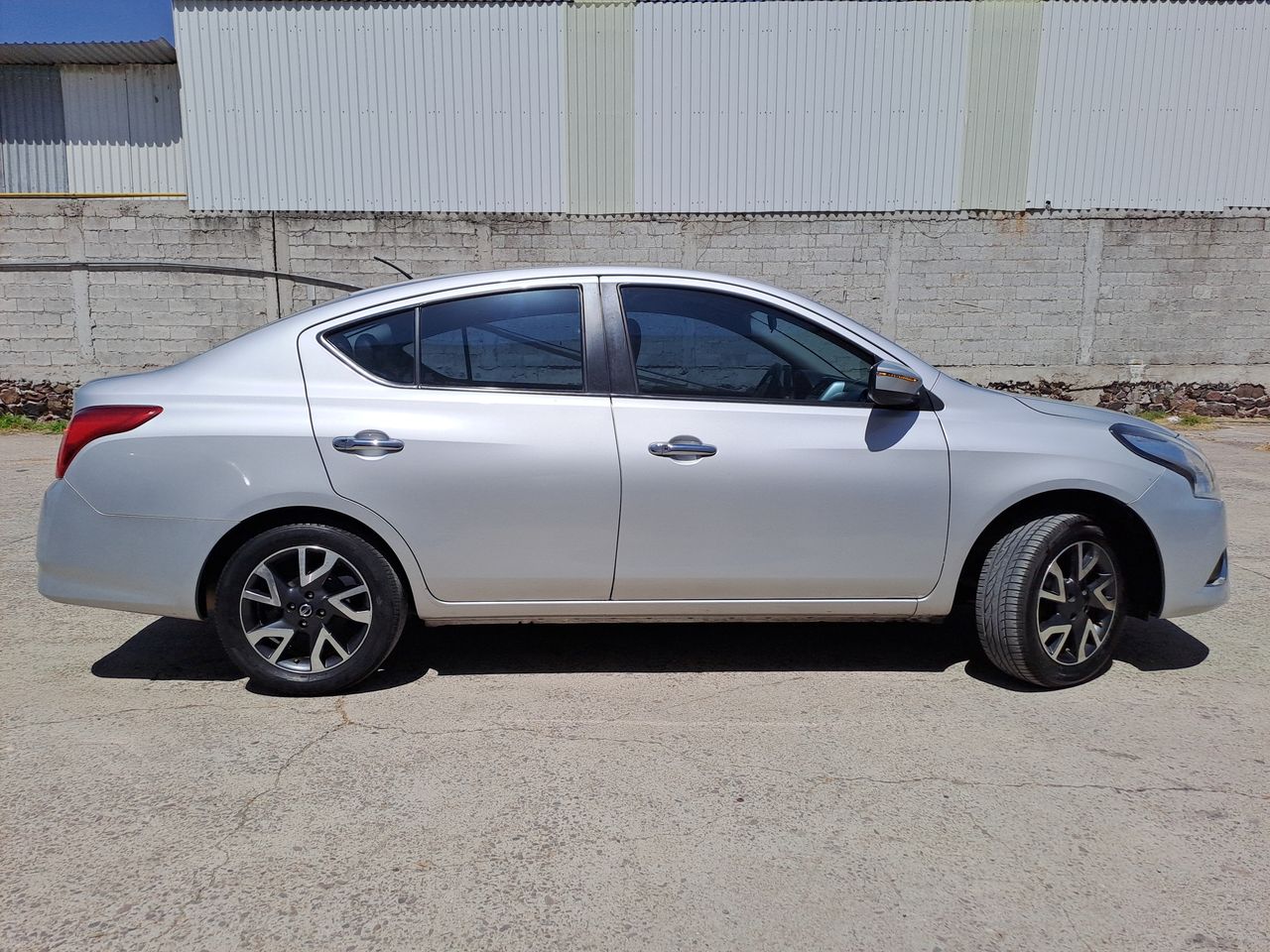 2017 Nissan VERSA EXCLUSIVE NAVI AT AC