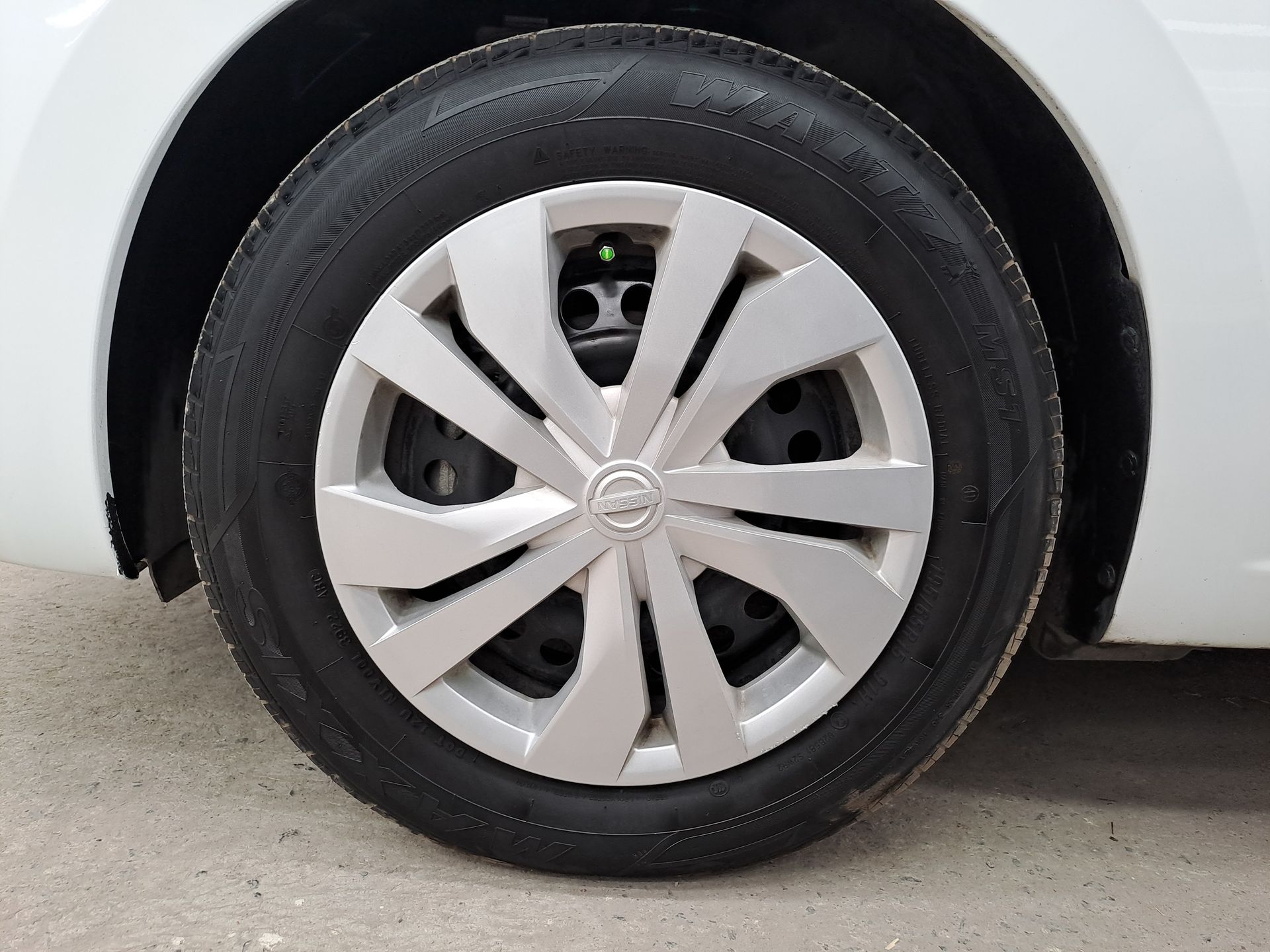 2022 Nissan VERSA SENSE MT 22