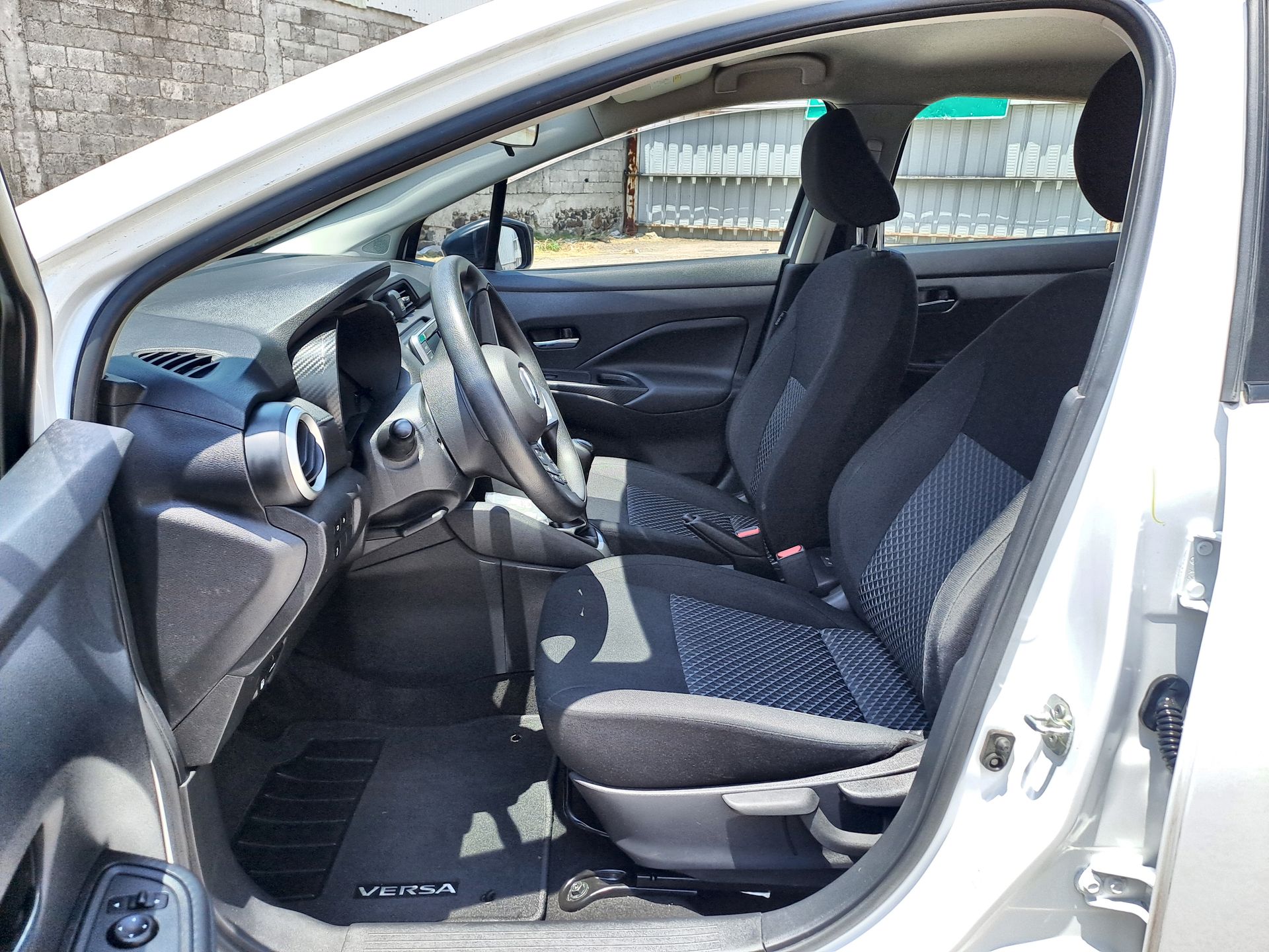 2022 Nissan VERSA SENSE MT 22