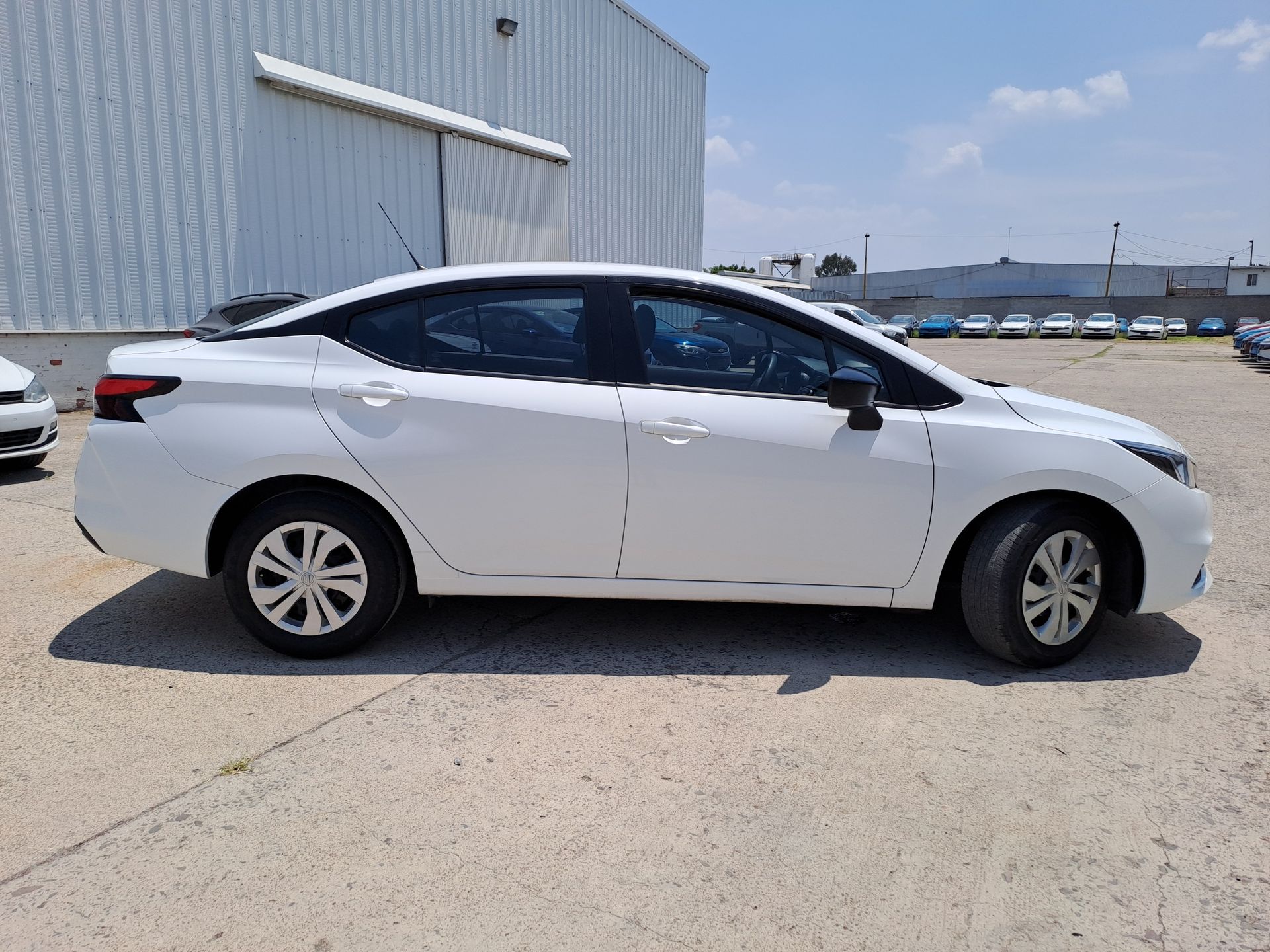 2022 Nissan VERSA SENSE MT 22