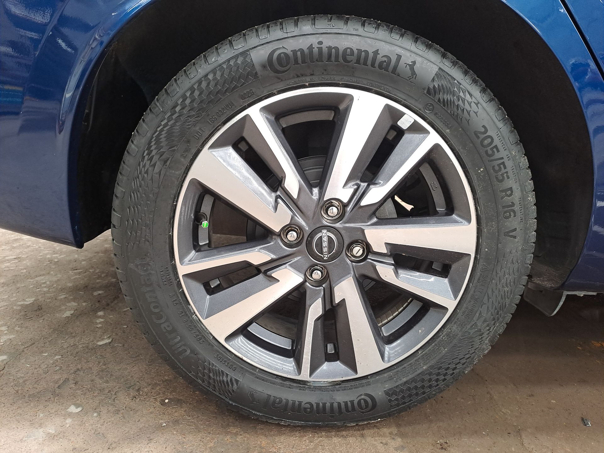 2023 Nissan VERSA ADVANCE CVT 23