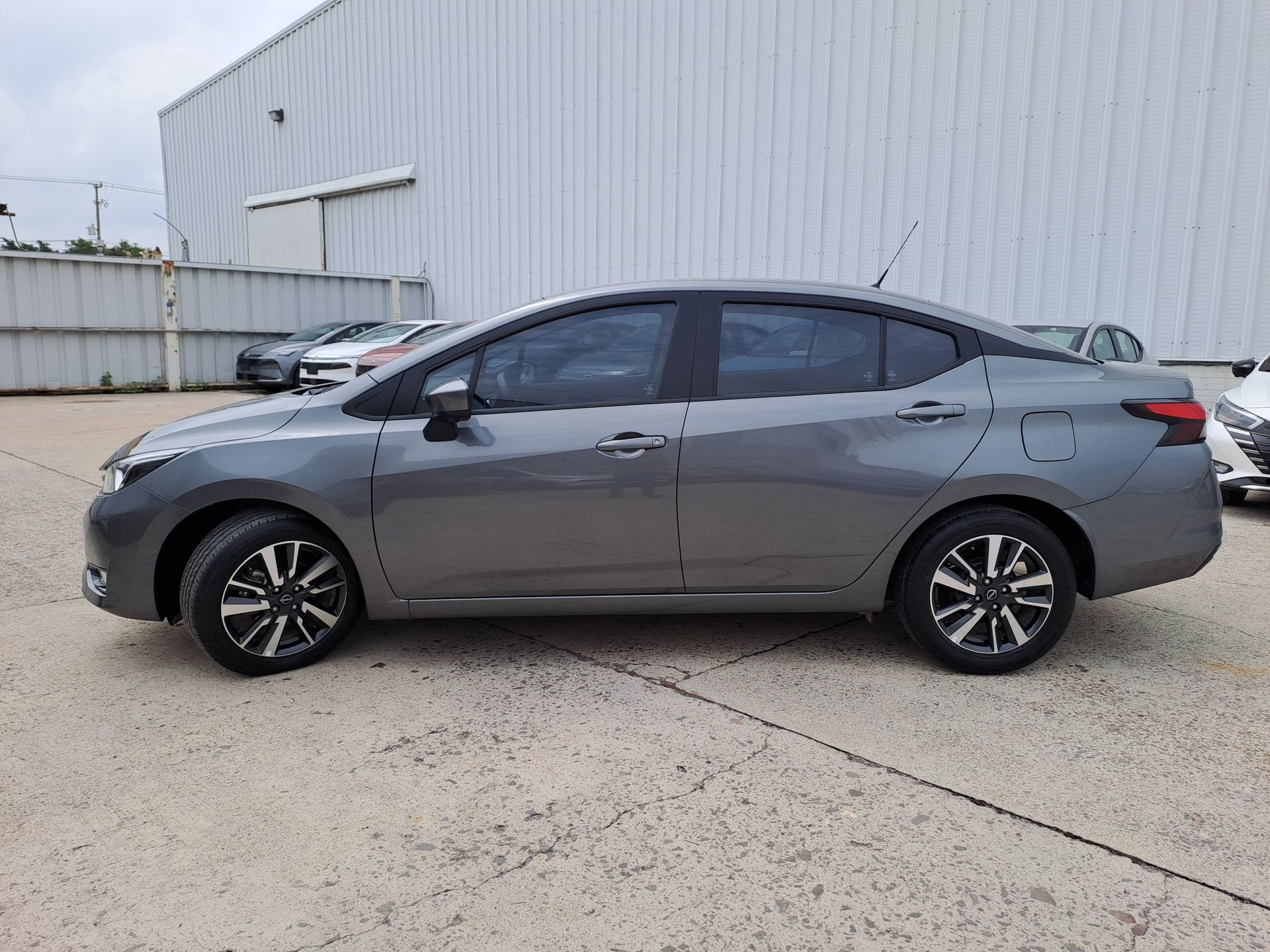 2025 Nissan VERSA ADVANCE MT 25