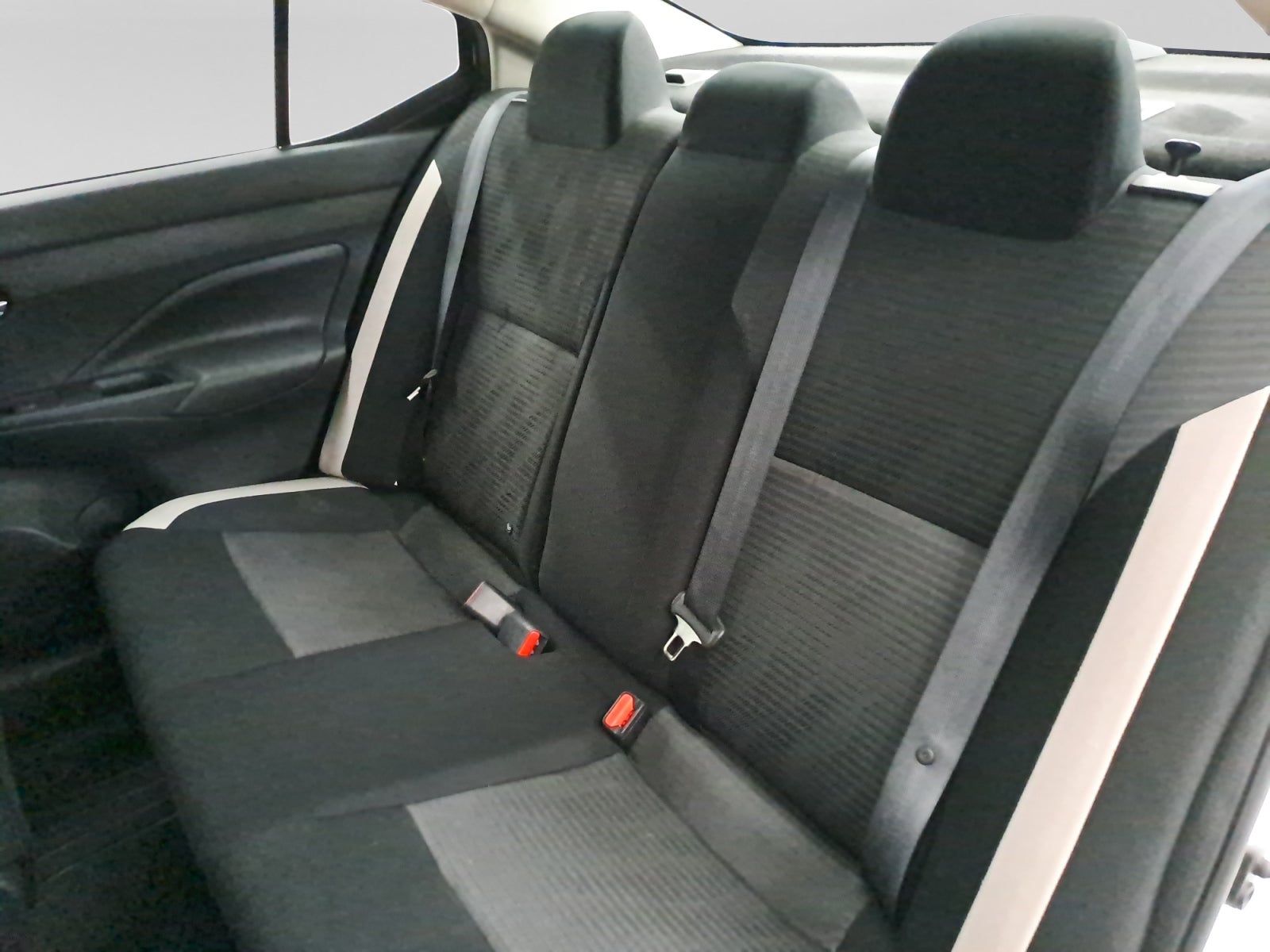 2022 Nissan VERSA ADVANCE CVT 22