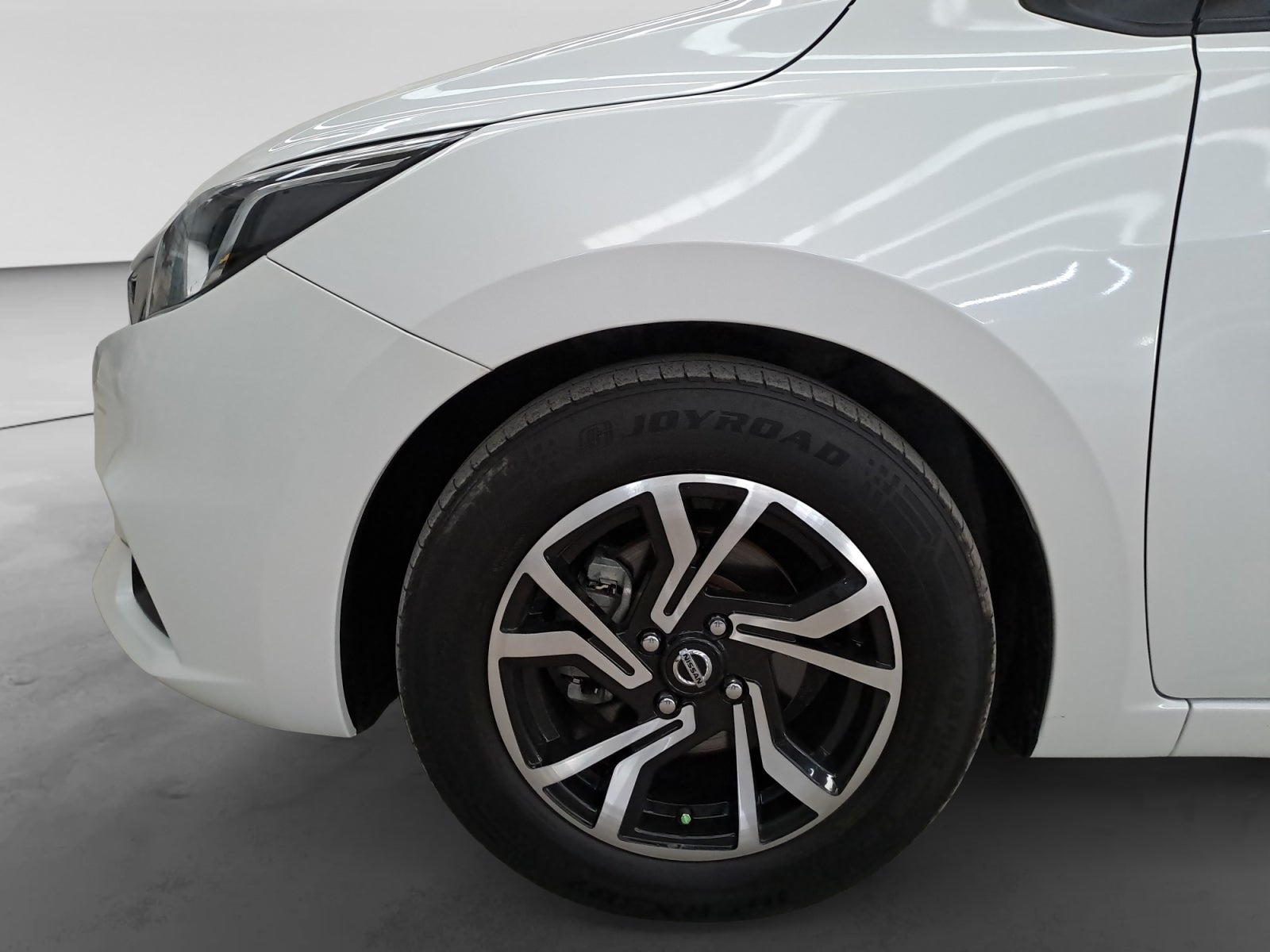2022 Nissan VERSA ADVANCE CVT 22