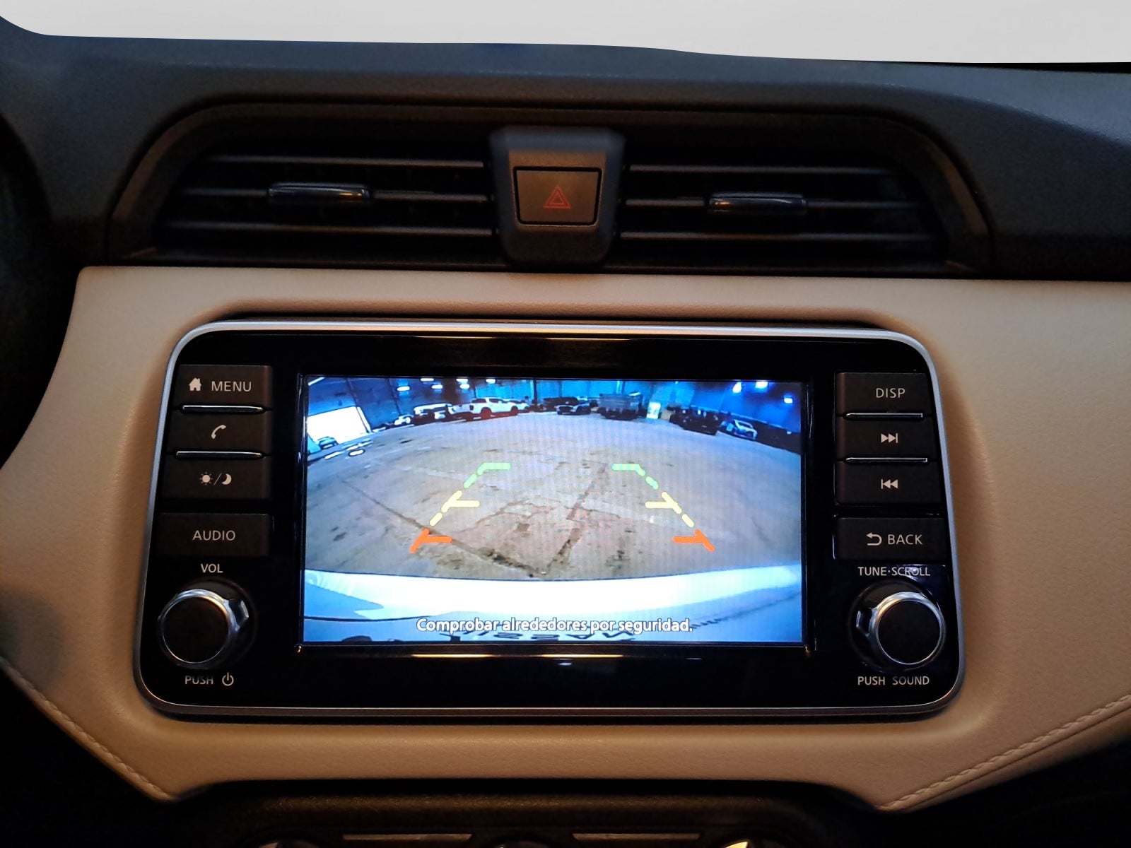 2022 Nissan VERSA ADVANCE CVT 22