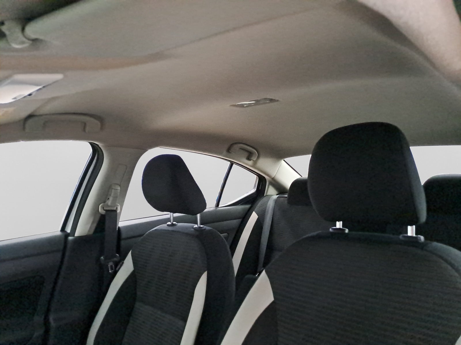 2022 Nissan VERSA ADVANCE CVT 22
