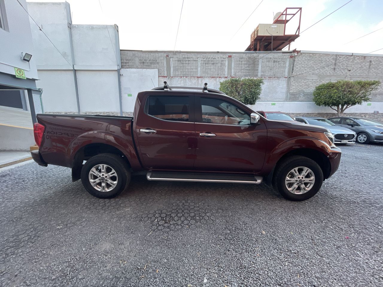 2024 Nissan FRONTIER FRONTIER LE TA 24