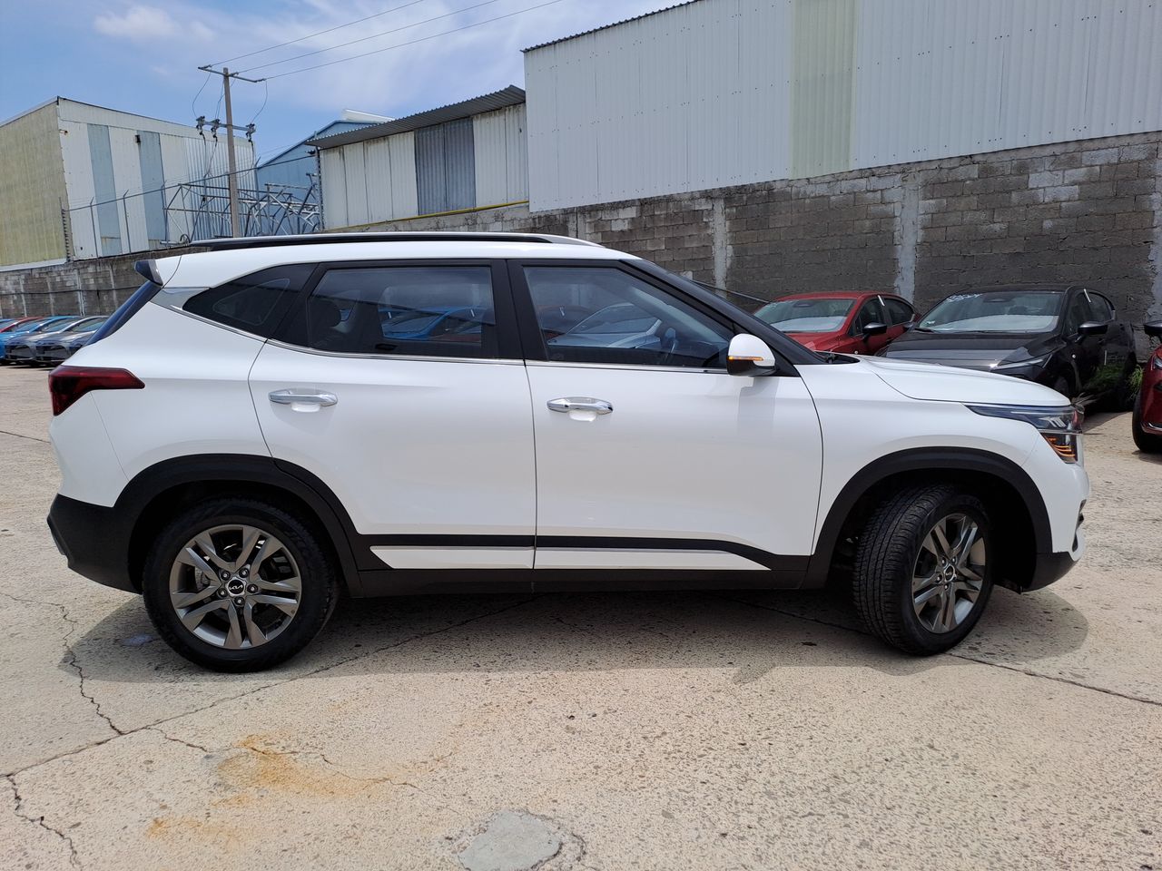 2023 Kia SELTOS SX