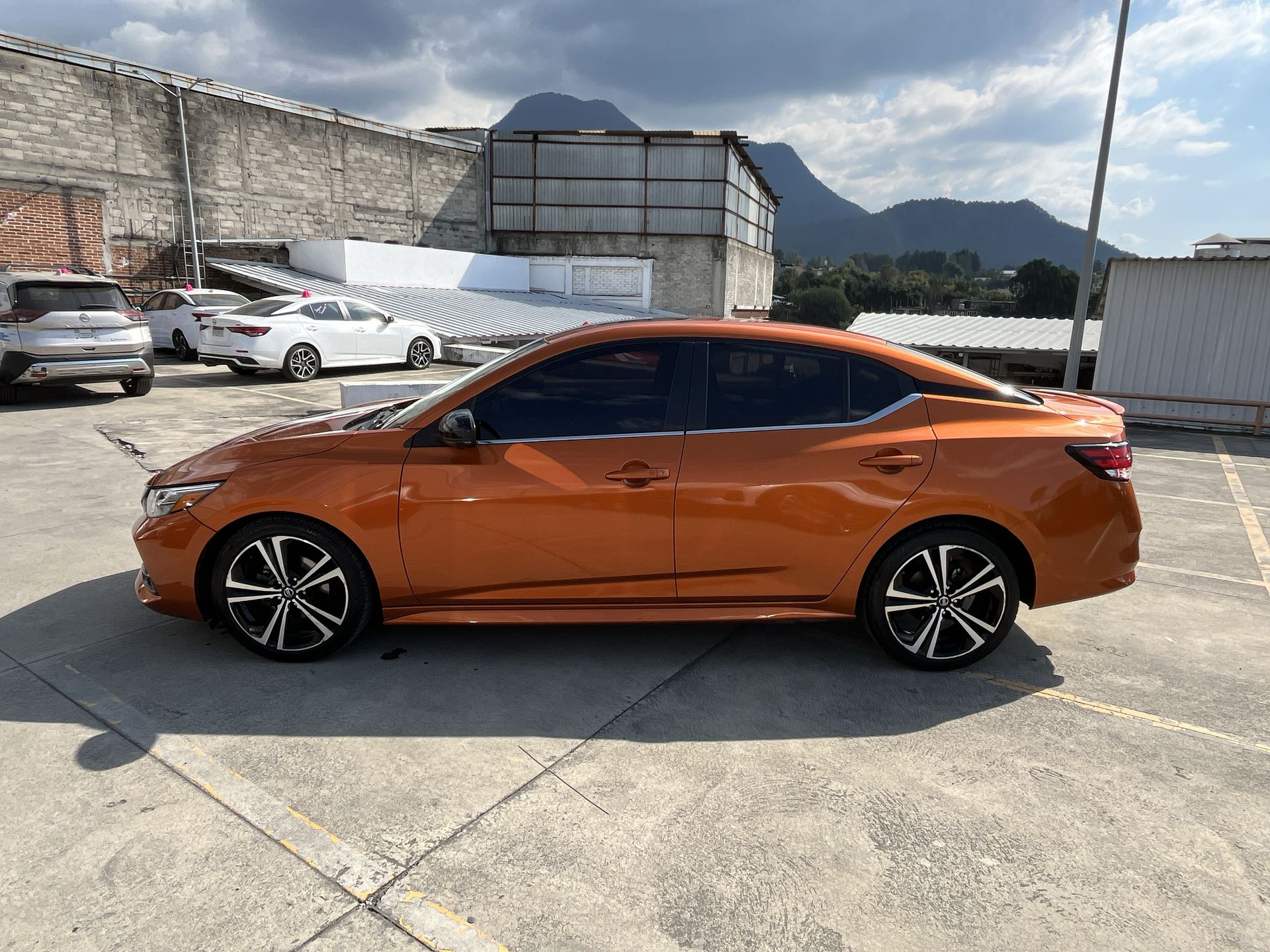 2022 Nissan SENTRA SR CVT