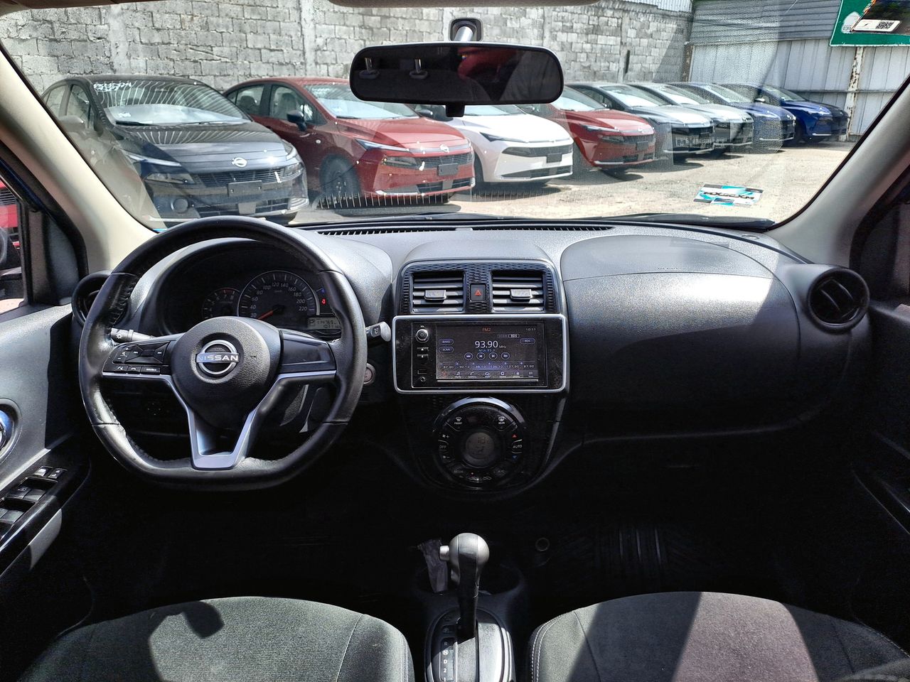 2023 Nissan MARCH EXCLUSIVE TA BI-TONO 23