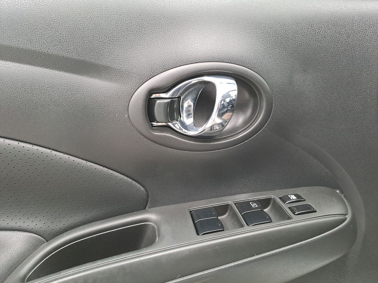 2018 Nissan VERSA EXCLUSIVE NAVI AT AC