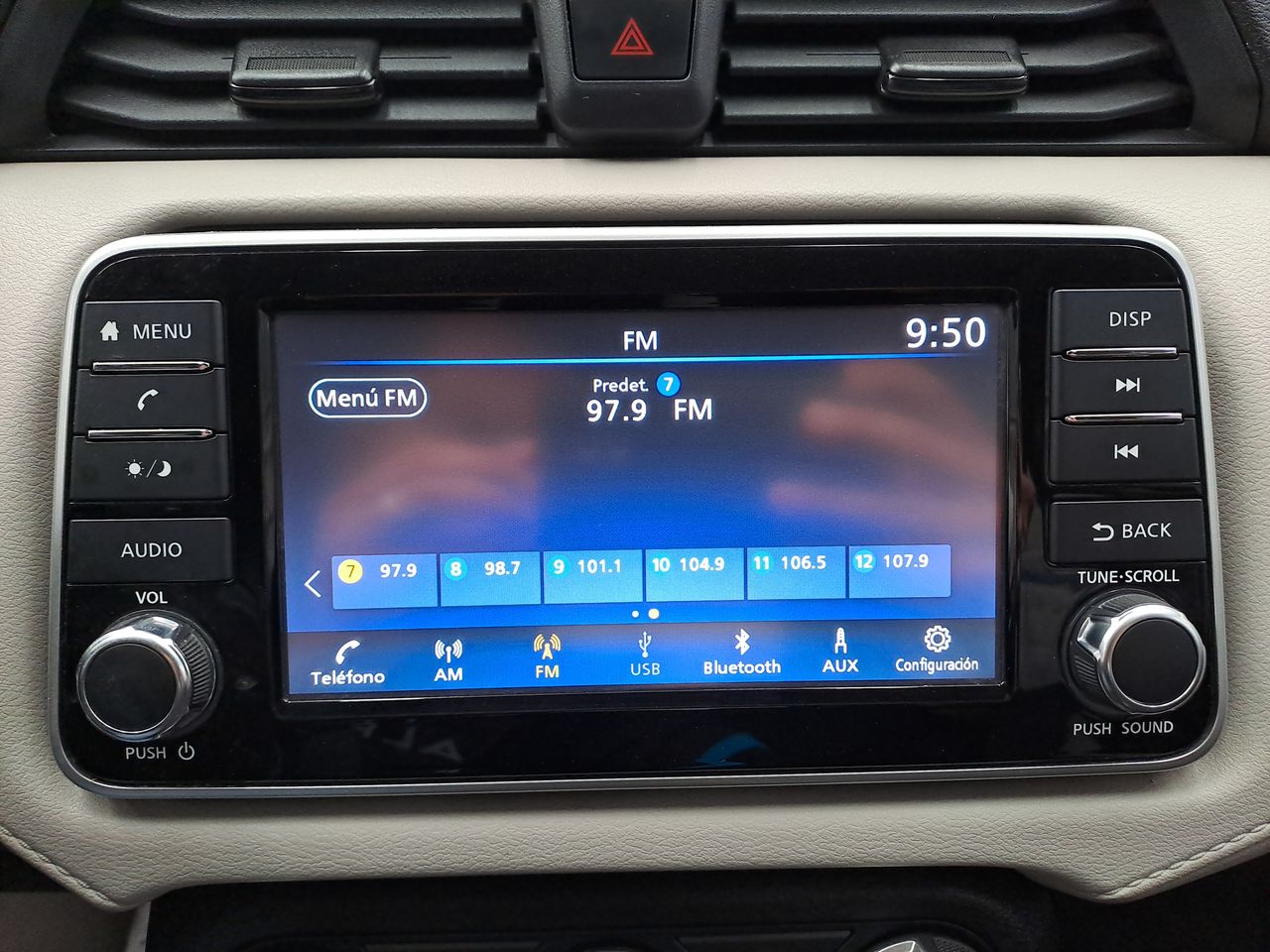 2022 Nissan VERSA ADVANCE CVT 22