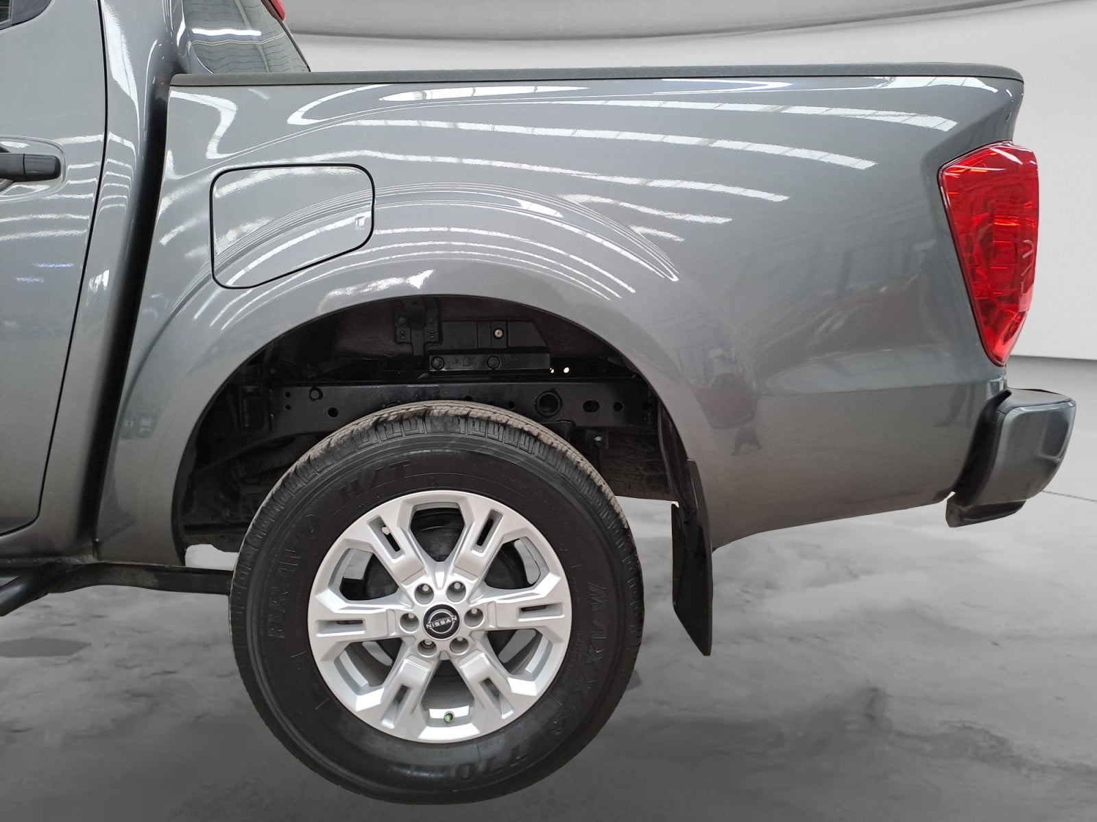 2024 Nissan FRONTIER FRONTIER XE TM 24