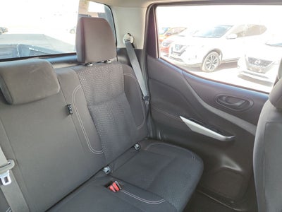 2020 Nissan FRONTIER DOBLE CABINA SE TM AC PAQ SEG 6VEL