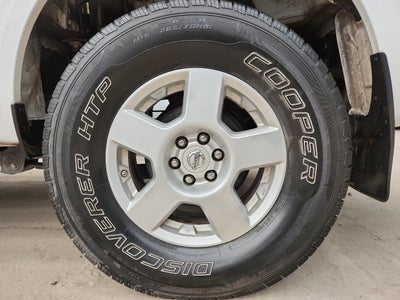 2020 Nissan FRONTIER DOBLE CABINA SE TM AC PAQ SEG 6VEL