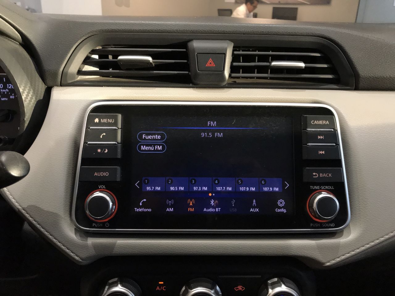 2020 Nissan VERSA ADVANCE CVT