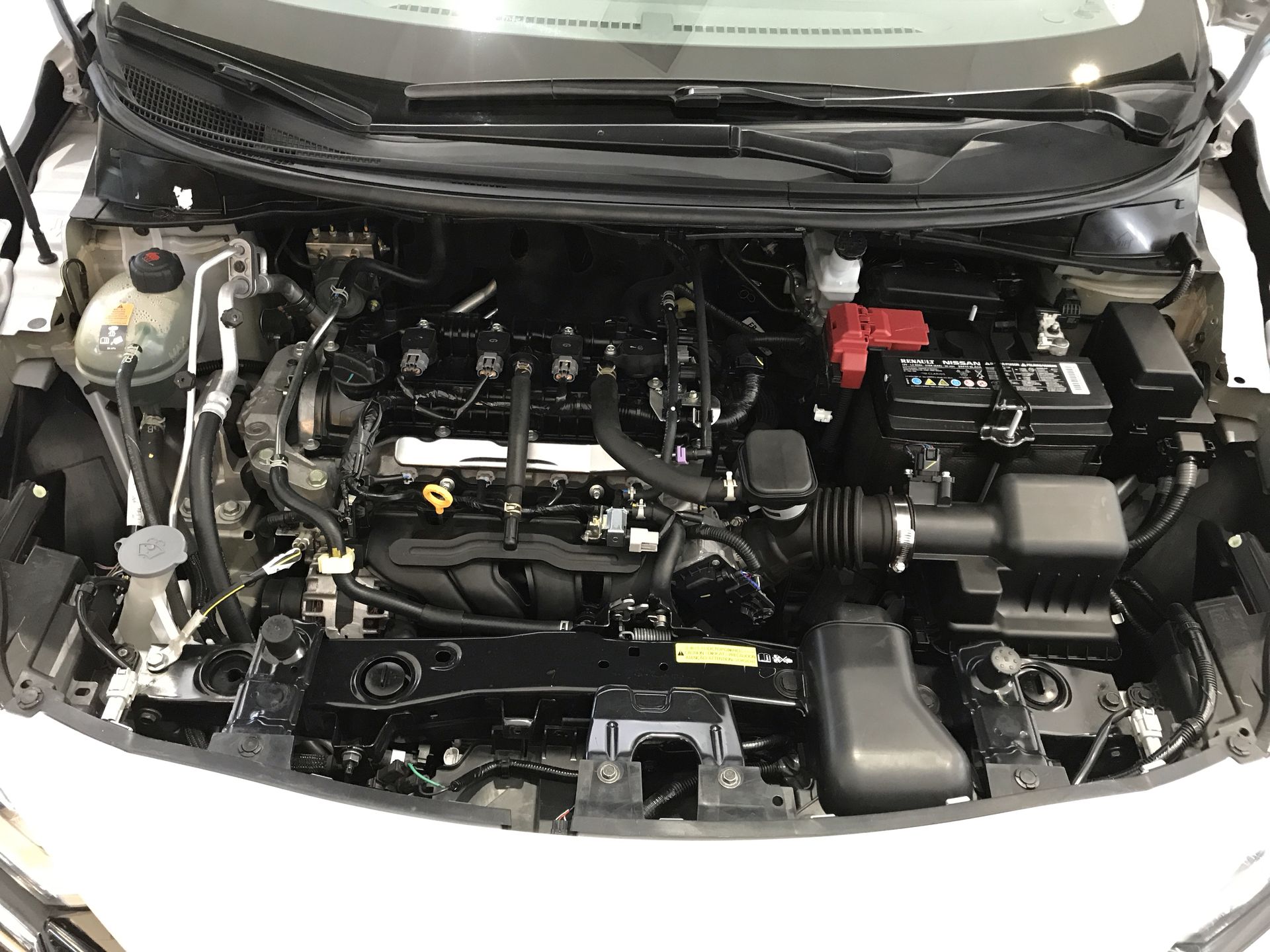 2023 Nissan VERSA ADVANCE MT 23