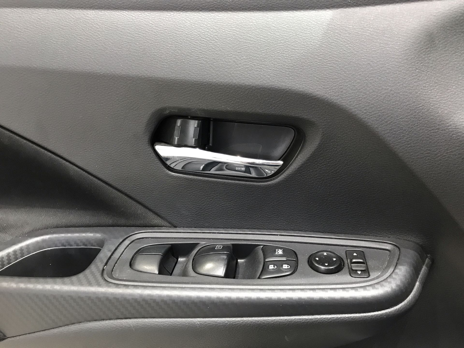 2024 Nissan VERSA ADVANCE CVT 24