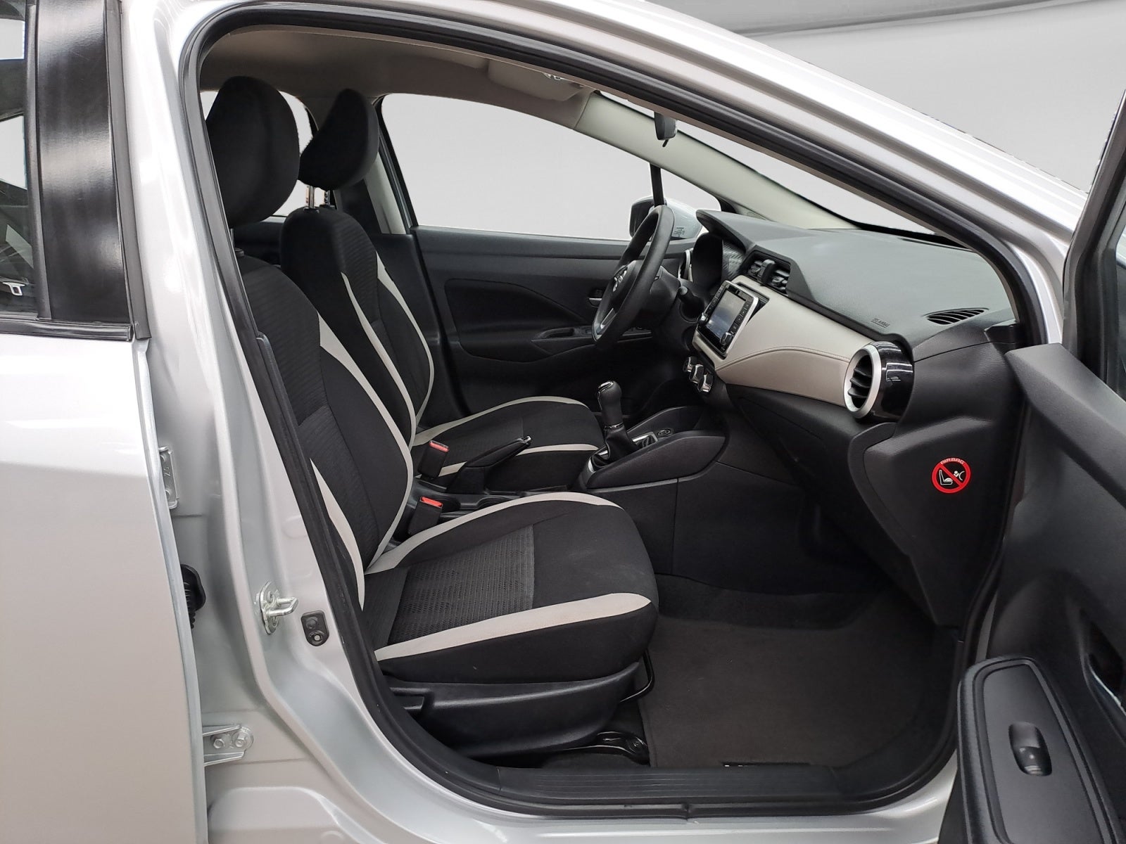 2021 Nissan VERSA ADVANCE MT 21
