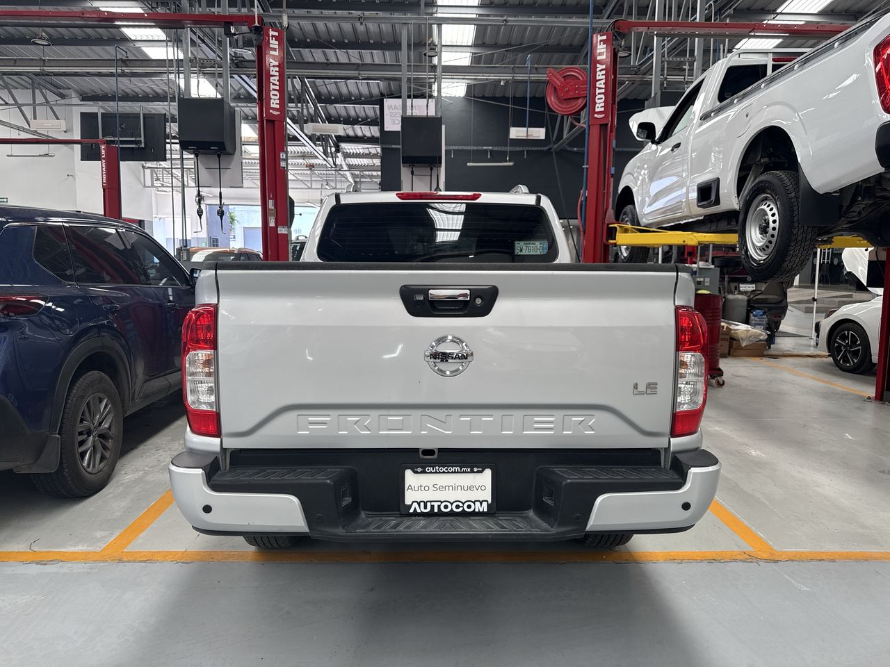 2021 Nissan FRONTIER LE TA 21