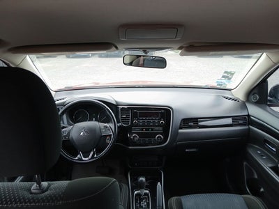 2019 Mitsubishi OUTLANDER ES