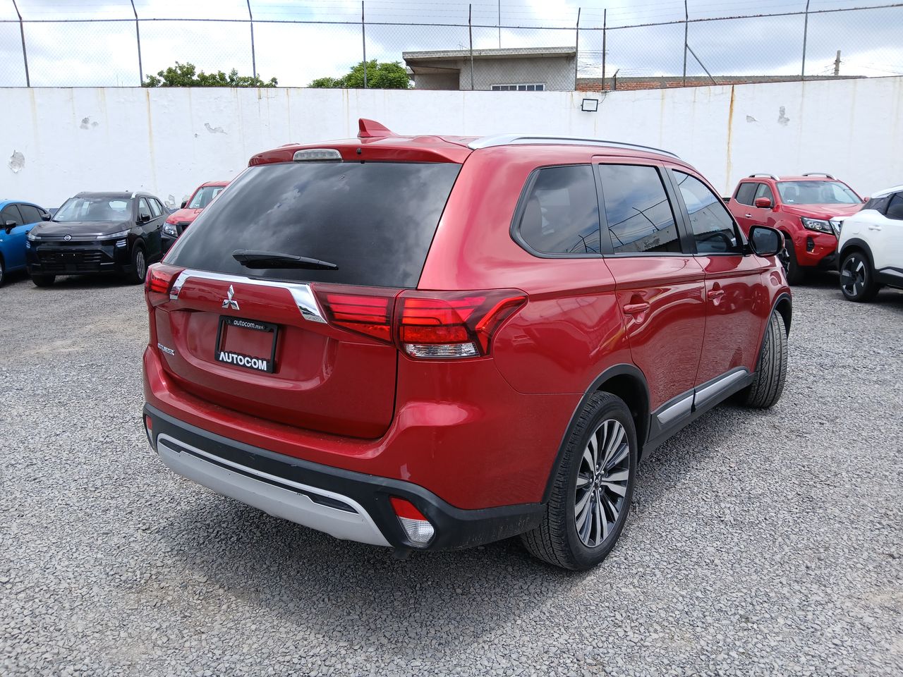 2019 Mitsubishi OUTLANDER ES