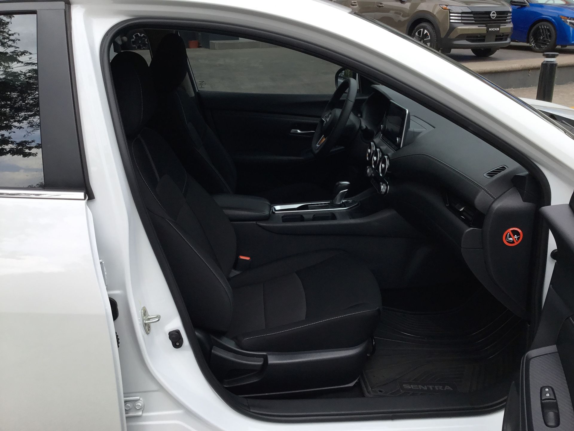 2025 Nissan SENTRA ADVANCE CVT 25