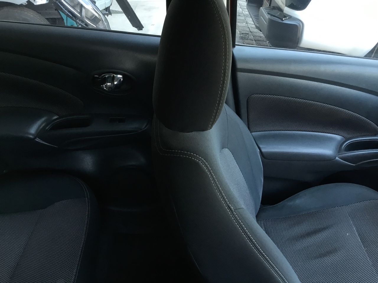 2017 Nissan VERSA ADVANCE MT 21